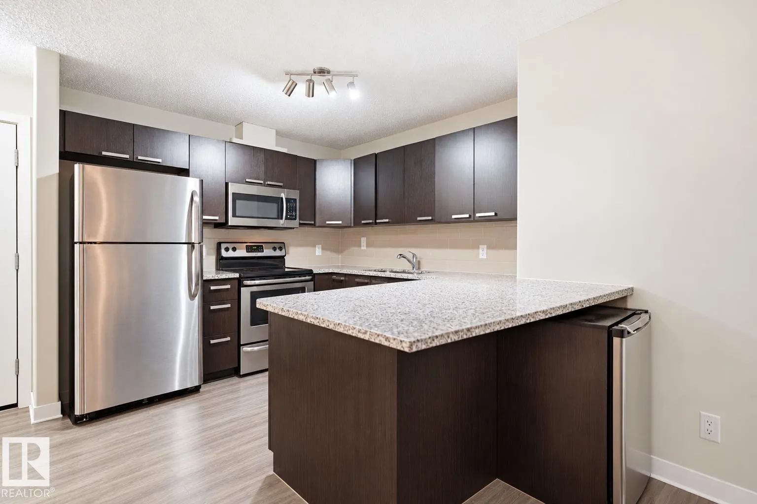 #312 14808 125 ST NW