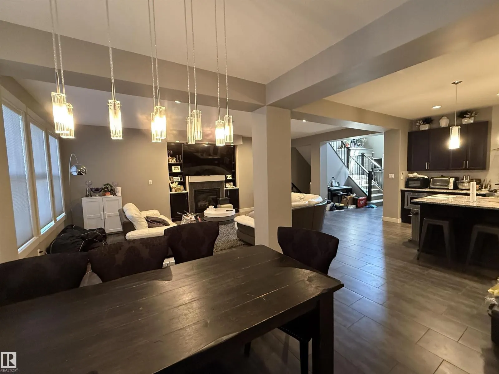 2036 Rochester AV NW