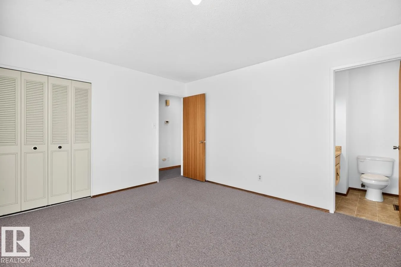 8711 38A AV NW