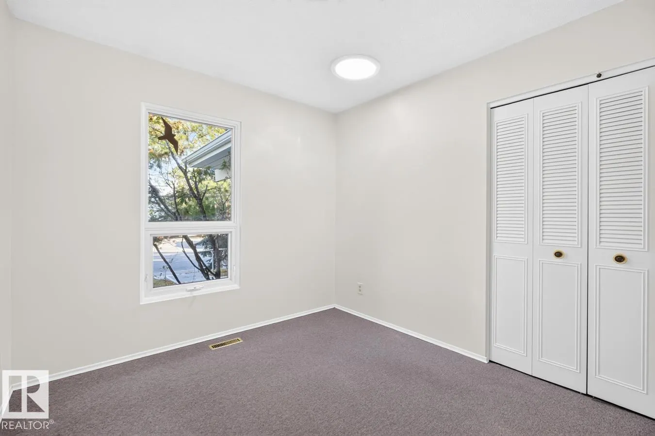 8711 38A AV NW