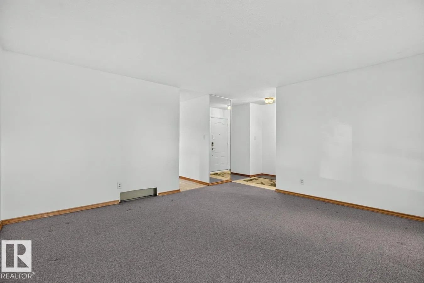 8711 38A AV NW