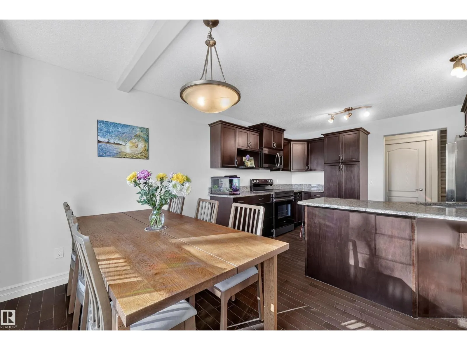 21319 58 AV NW