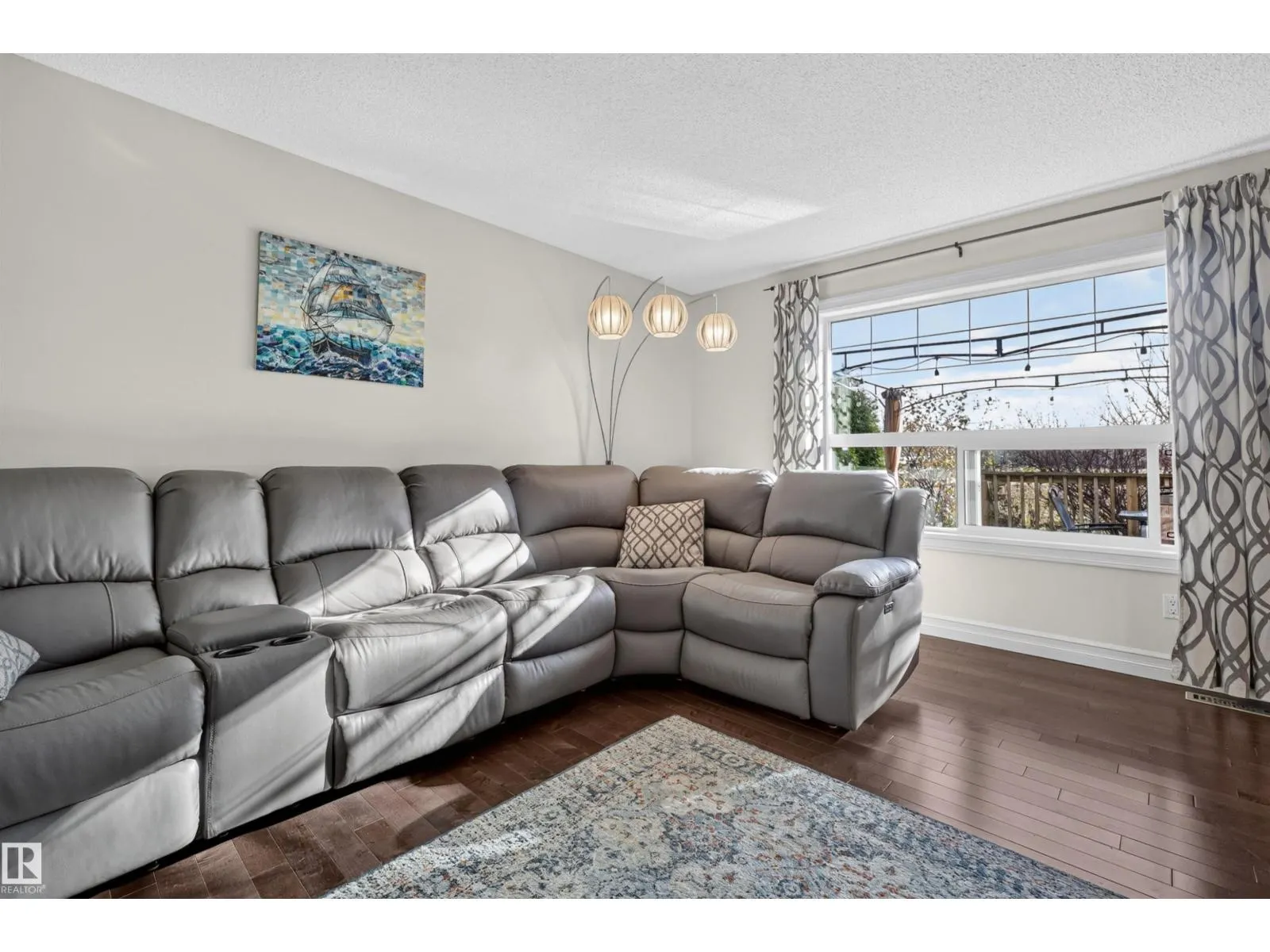 21319 58 AV NW