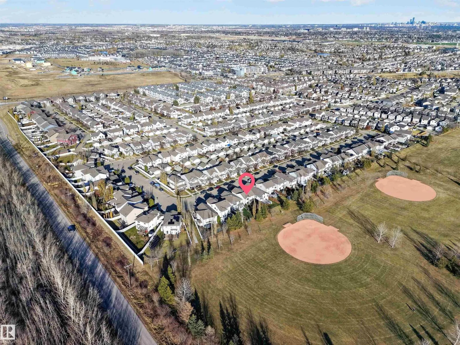 21319 58 AV NW