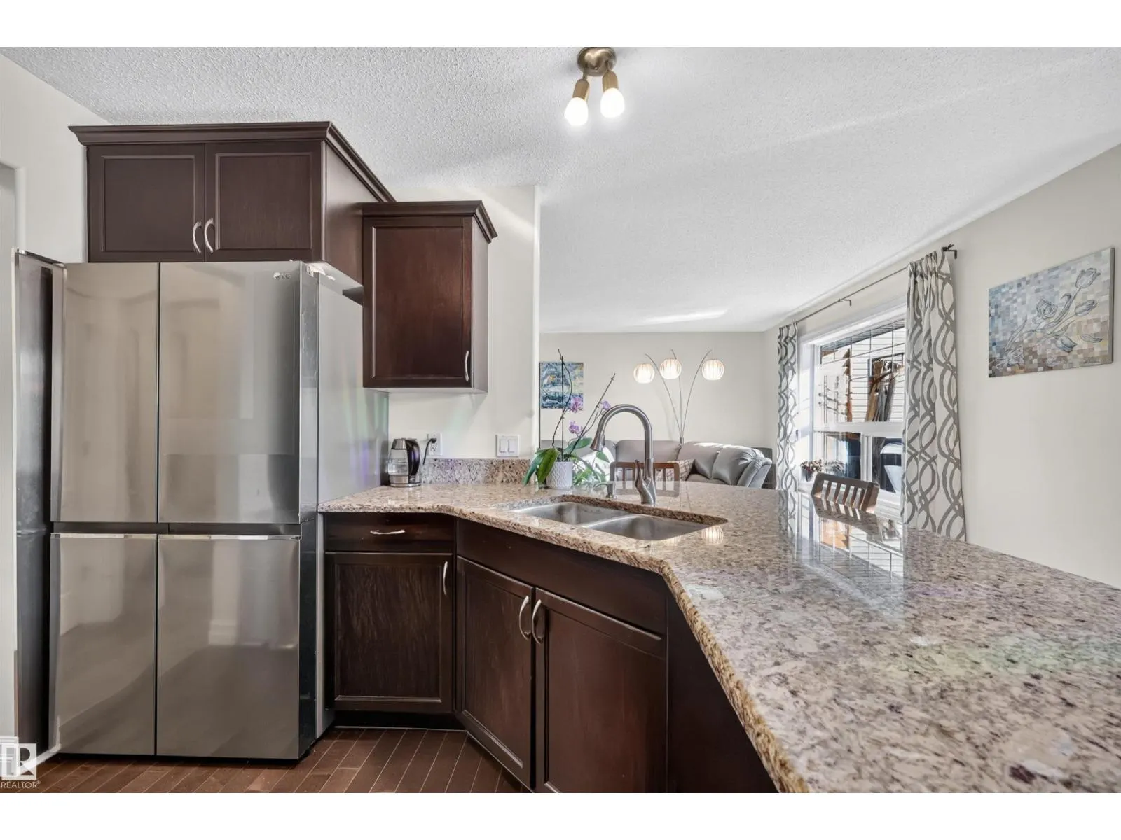 21319 58 AV NW
