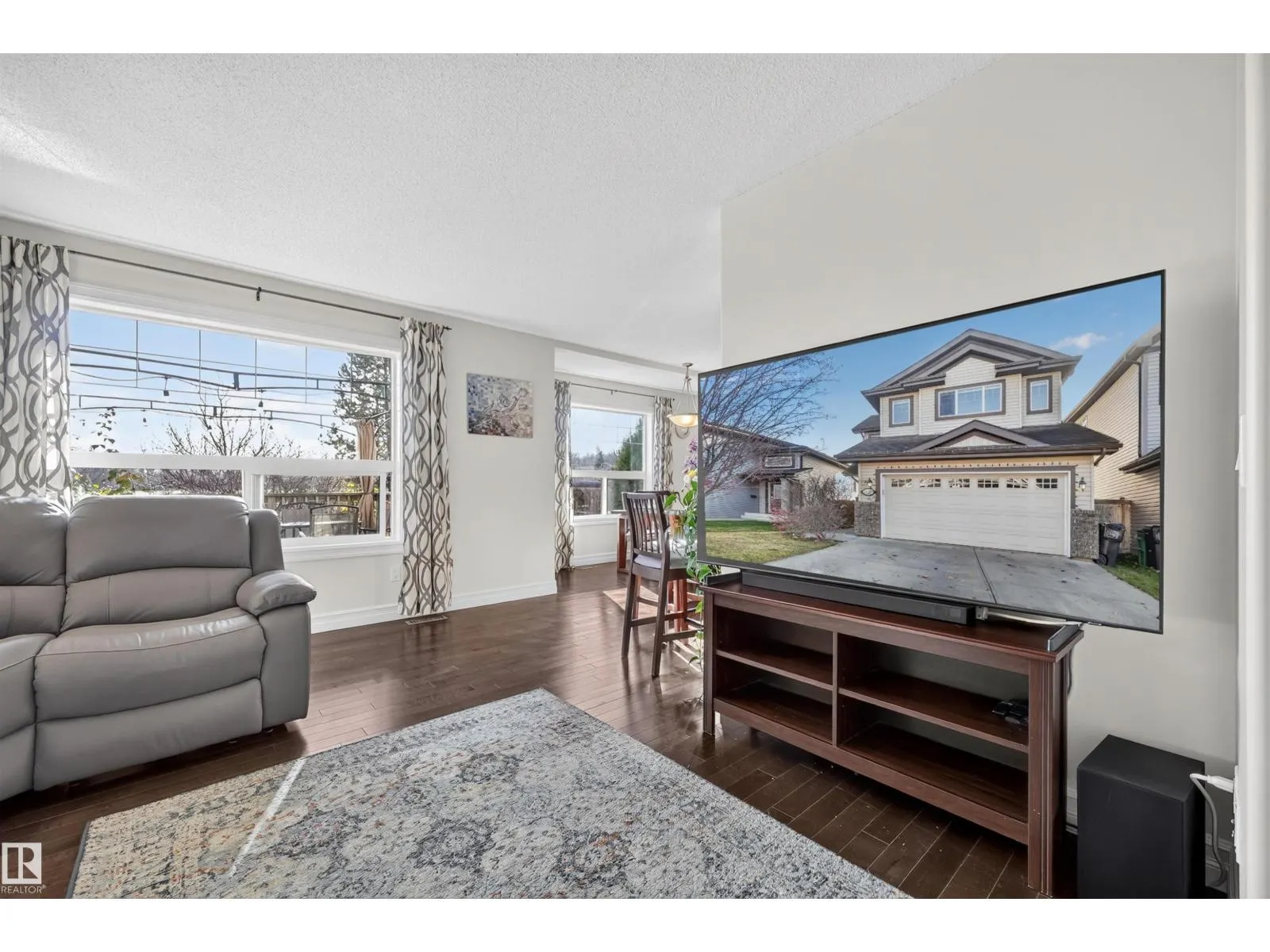 21319 58 AV NW