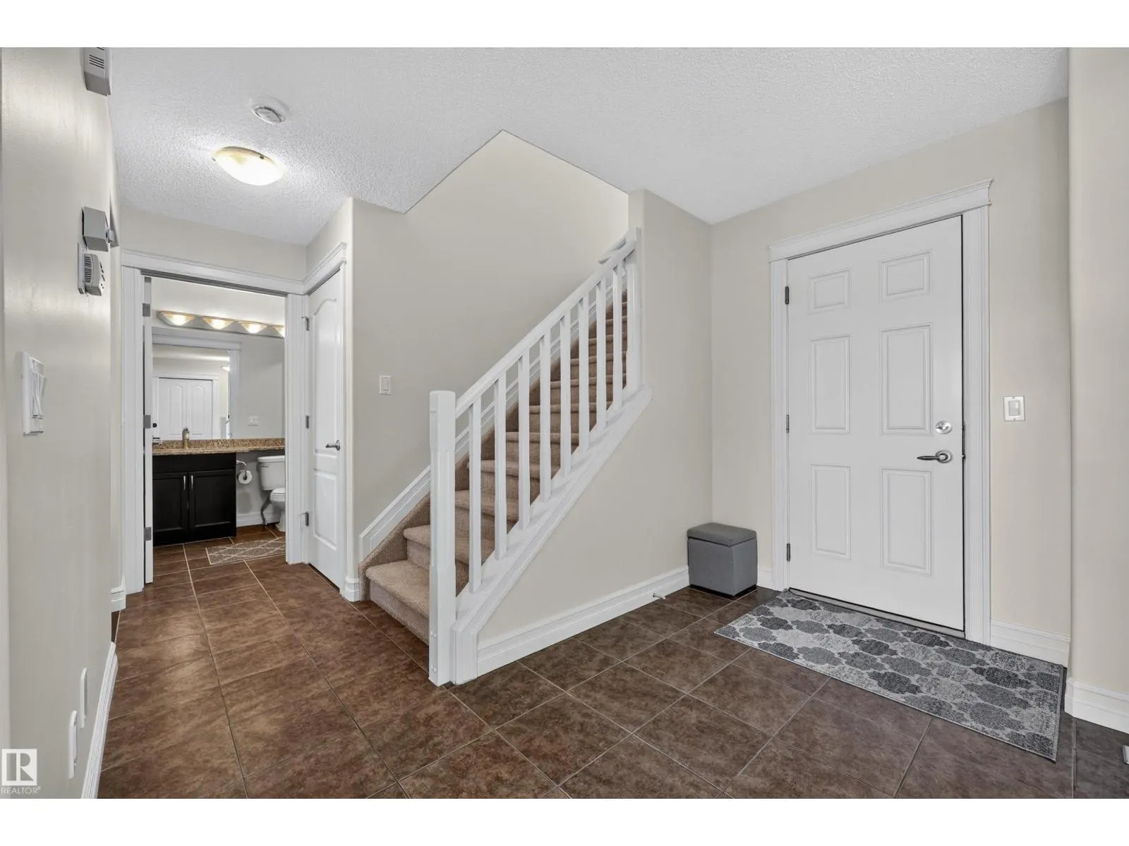 21319 58 AV NW