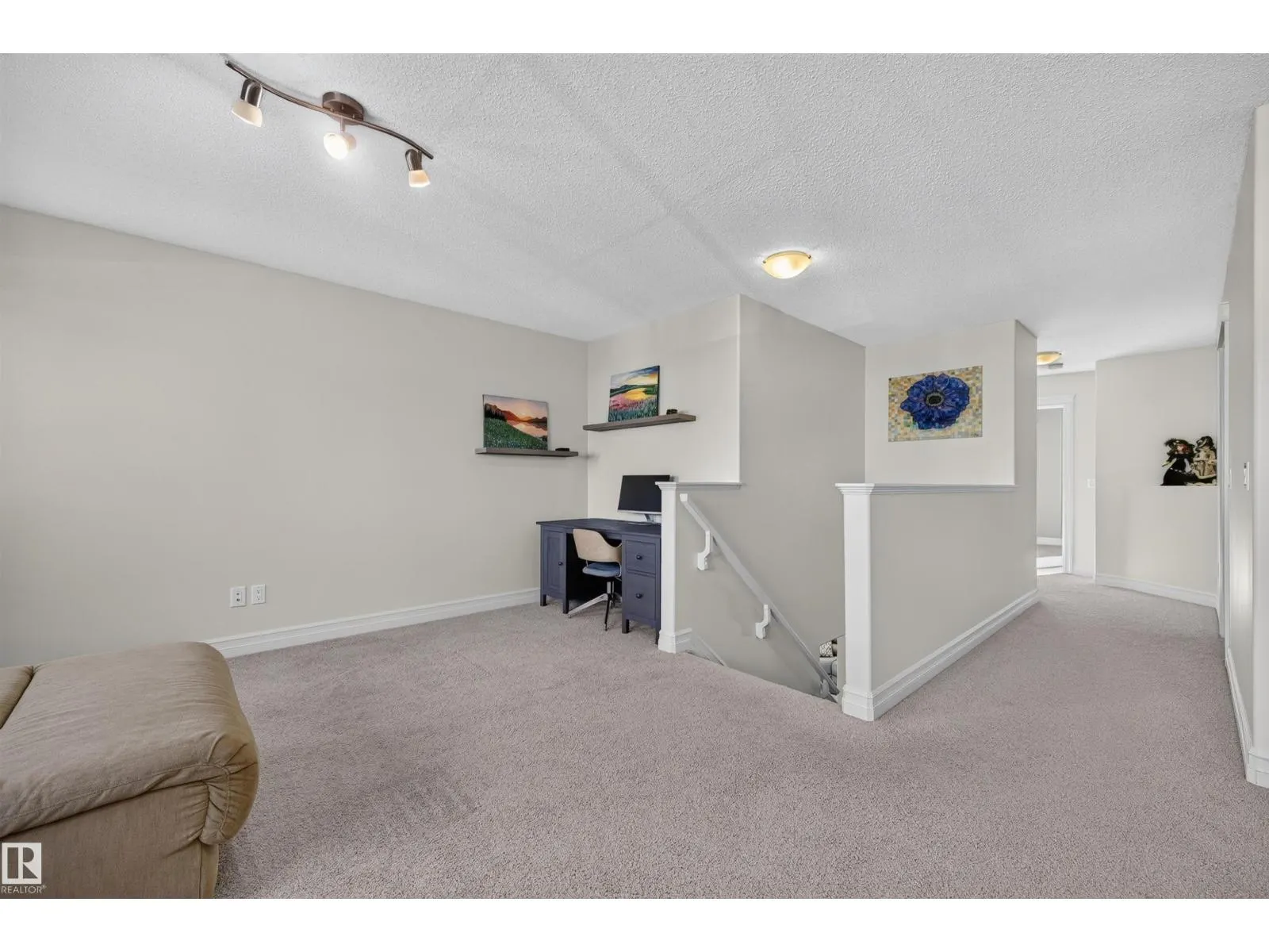 21319 58 AV NW