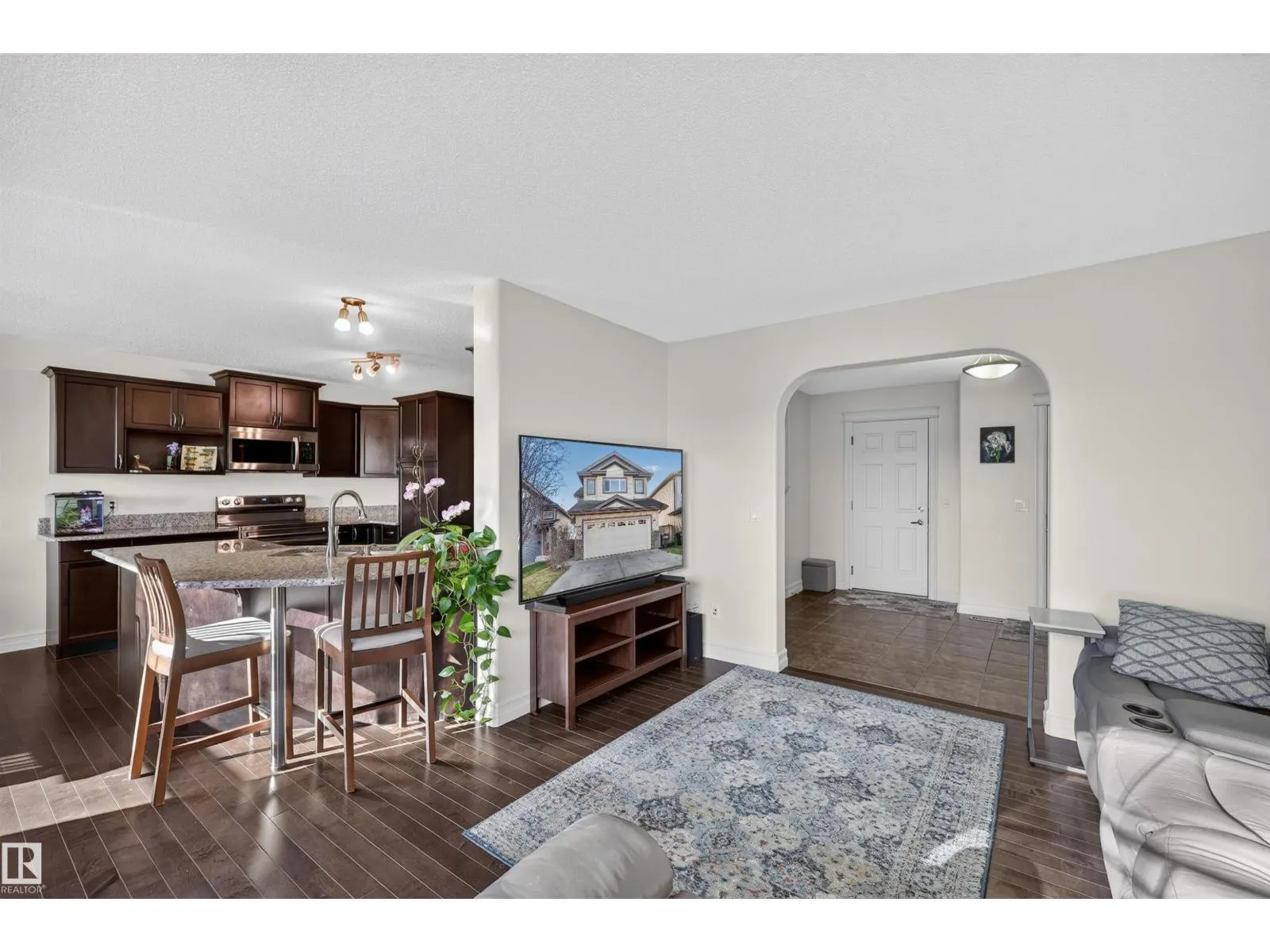 21319 58 AV NW
