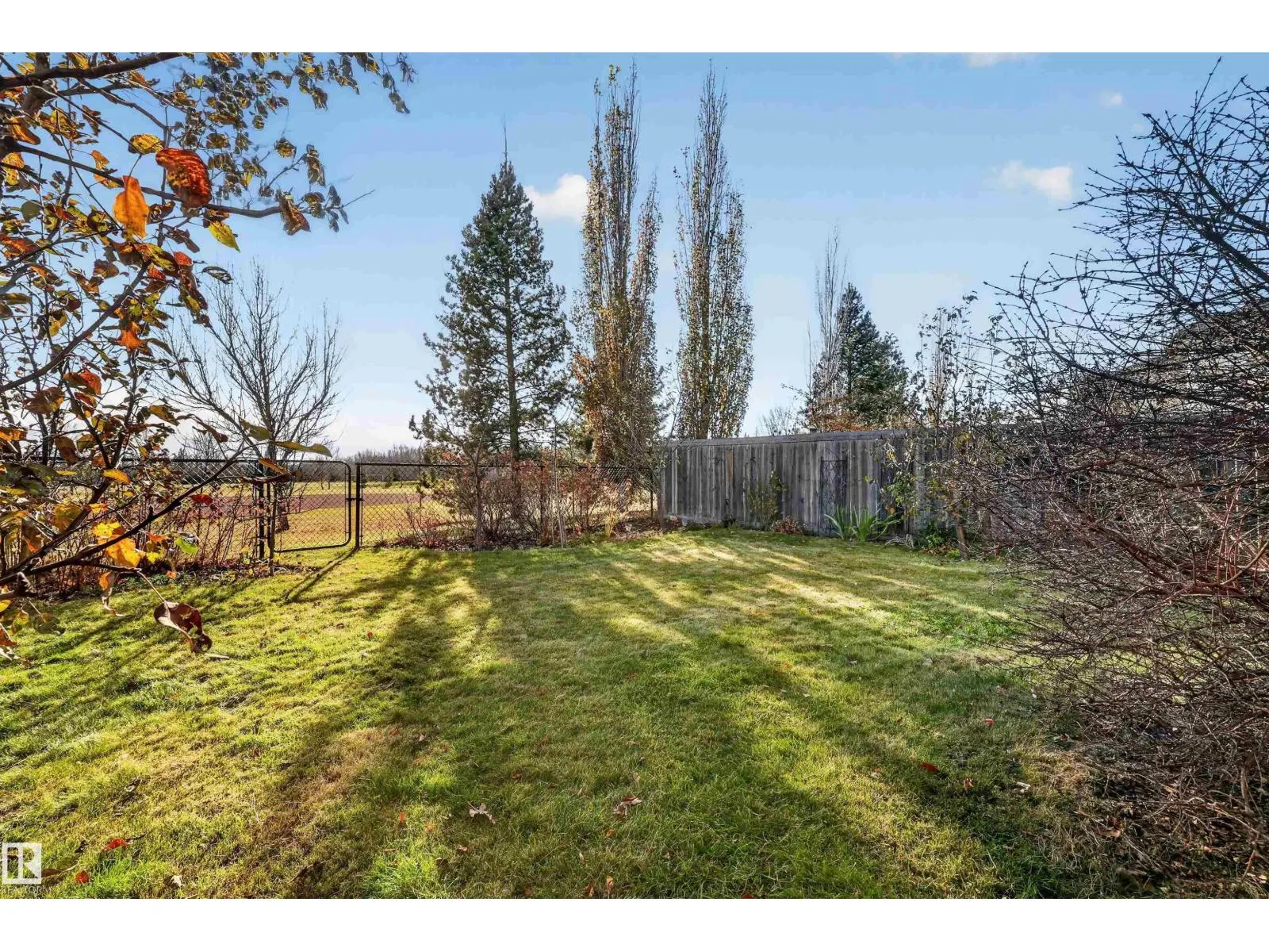 21319 58 AV NW