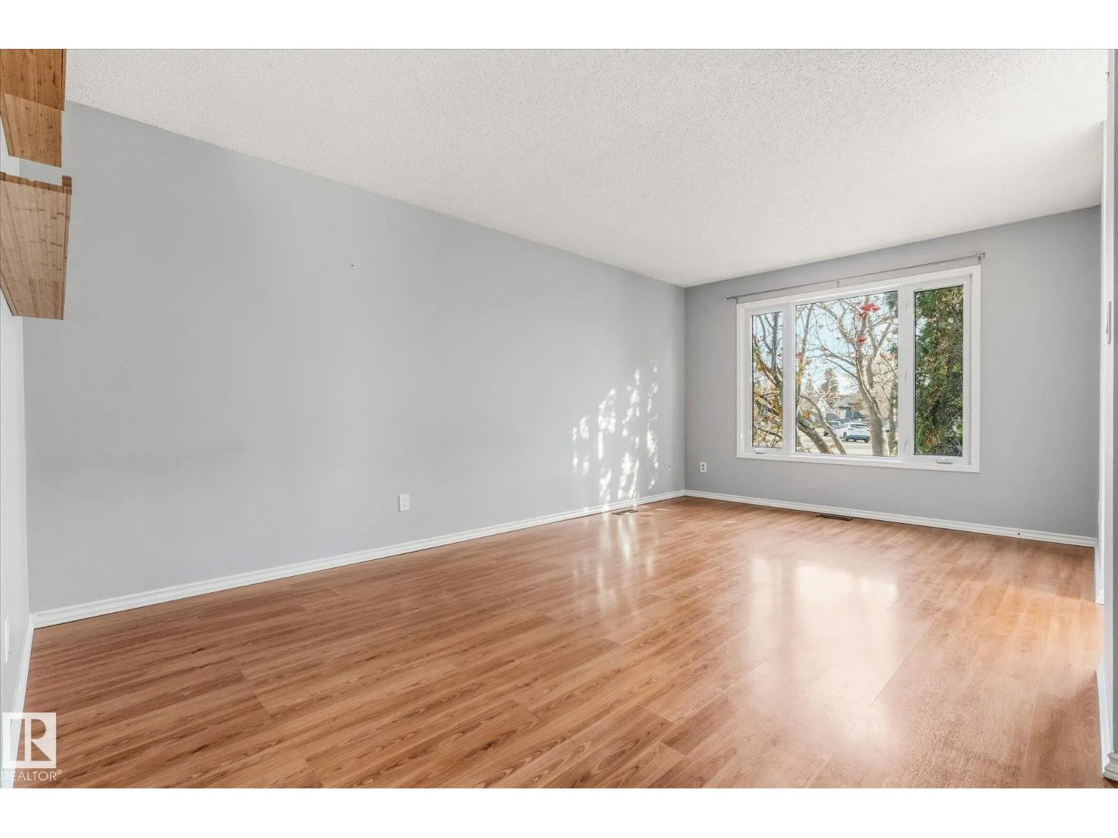 7 WESTERLAND PL