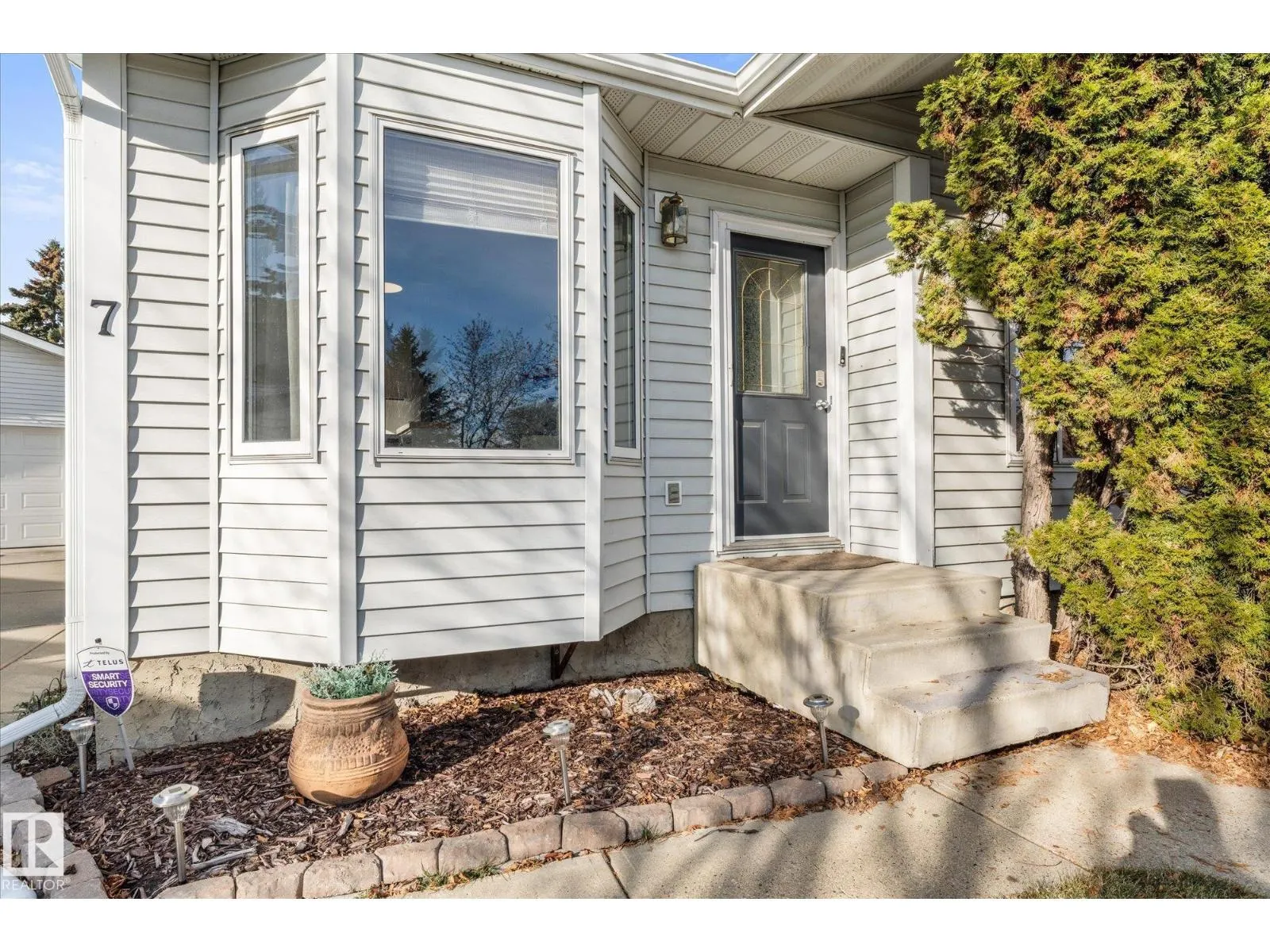 7 WESTERLAND PL