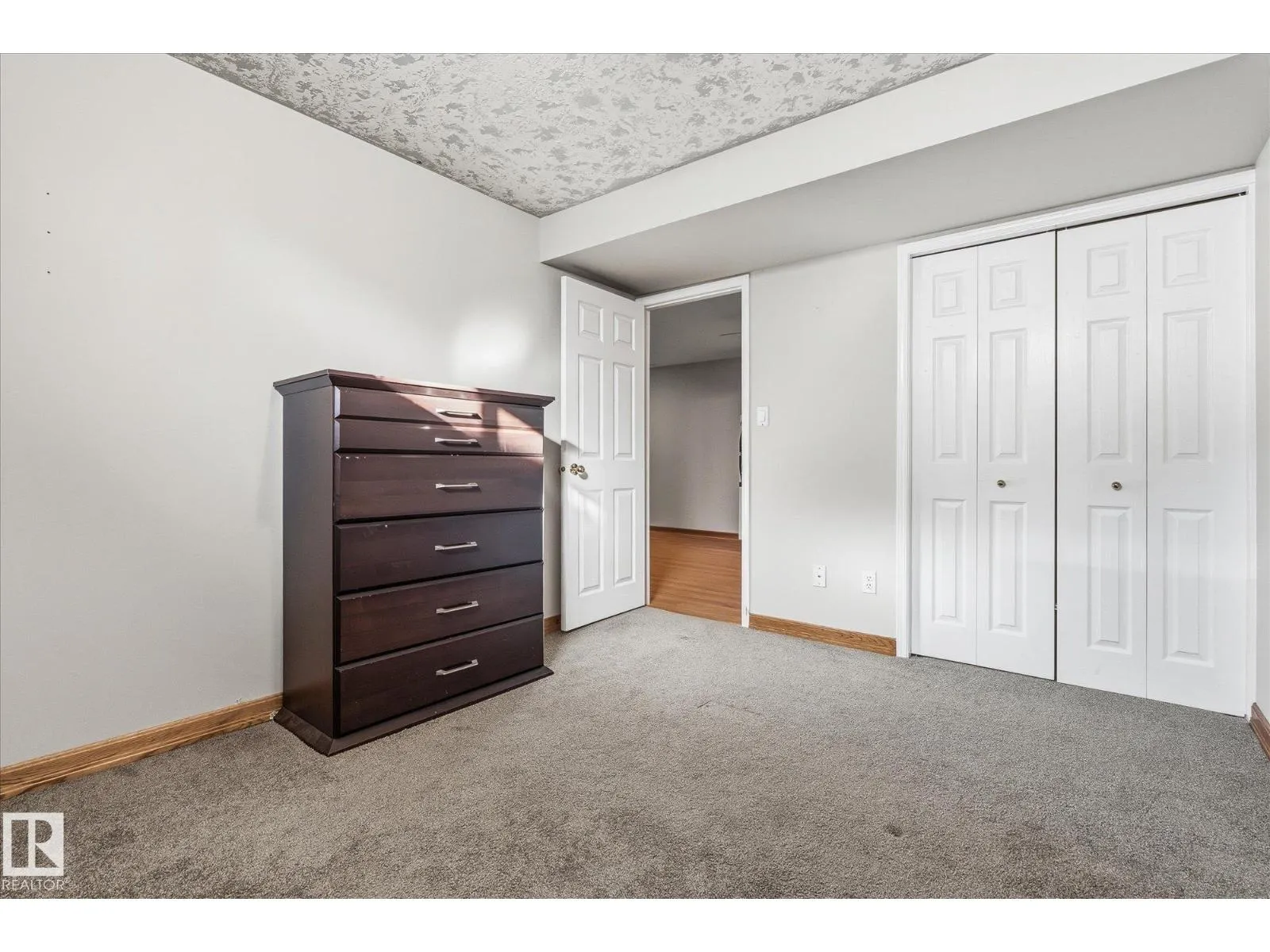 7 WESTERLAND PL