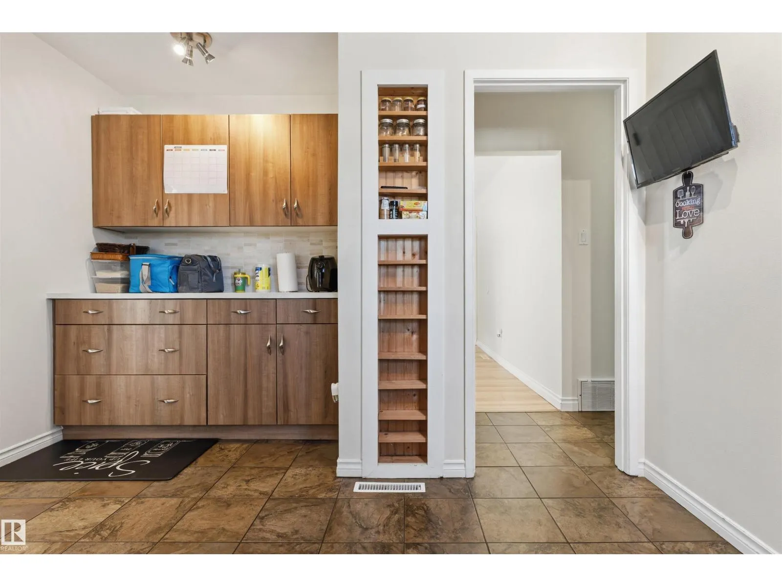 9508 129A AV NW NW