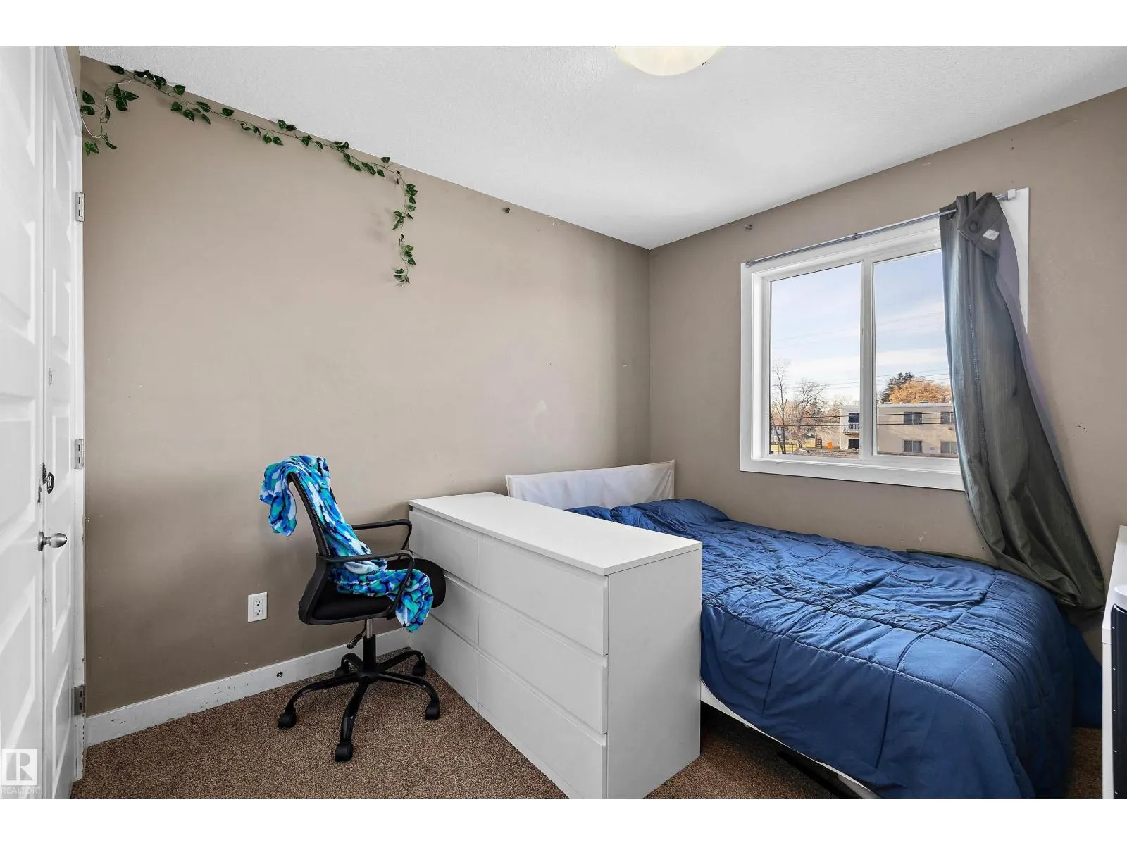 10418 155 ST NW