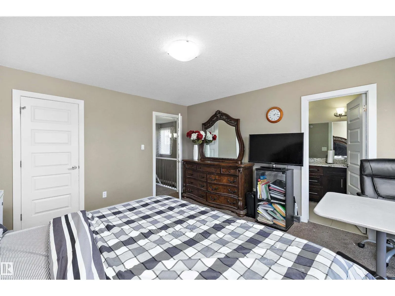 10418 155 ST NW