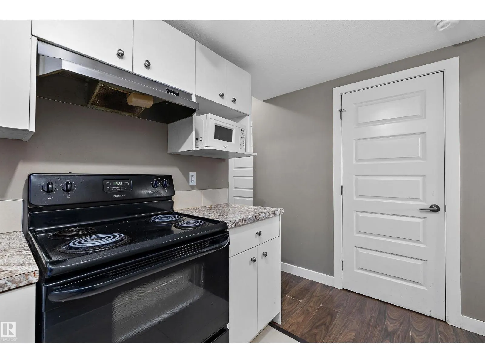 10418 155 ST NW