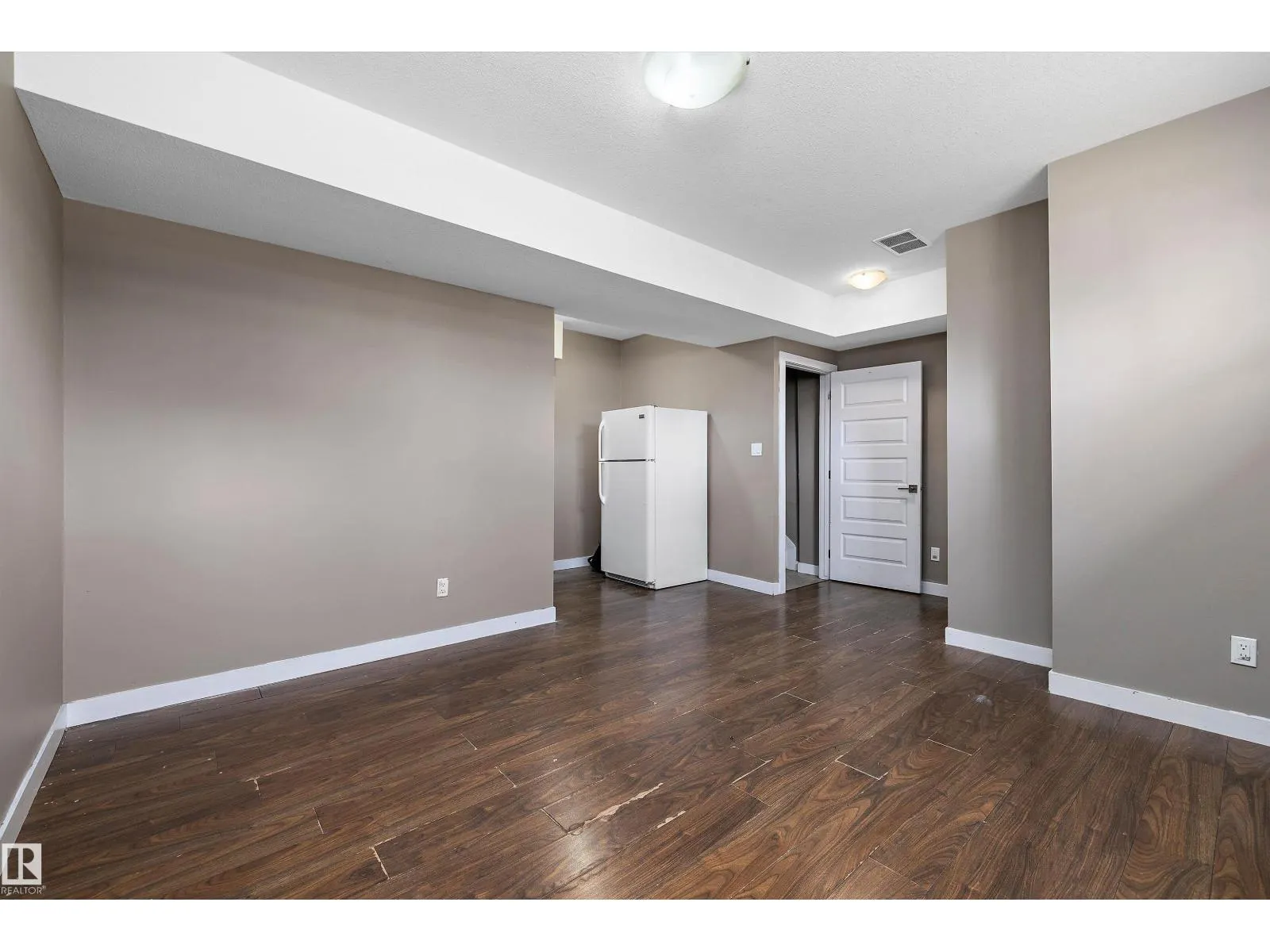 10418 155 ST NW