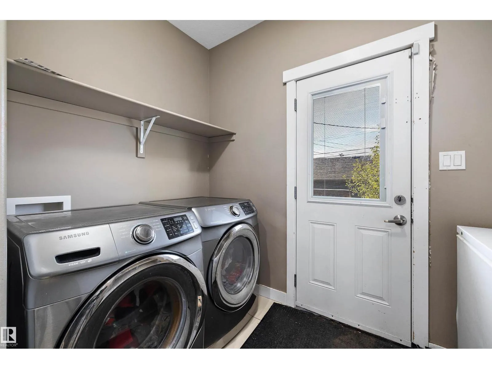 10418 155 ST NW