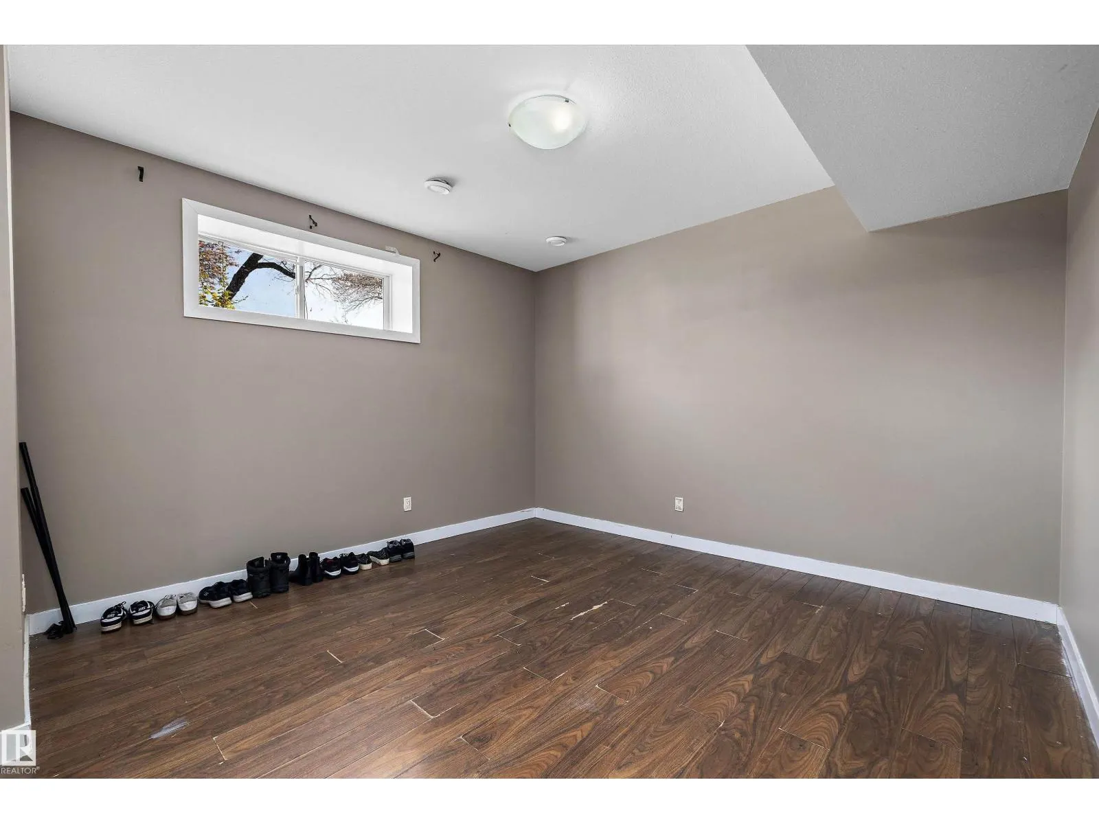 10418 155 ST NW