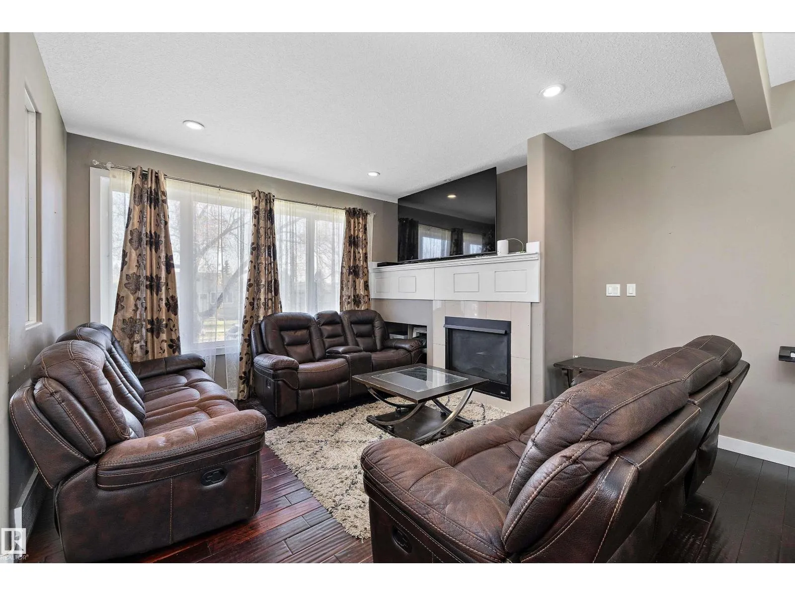 10418 155 ST NW