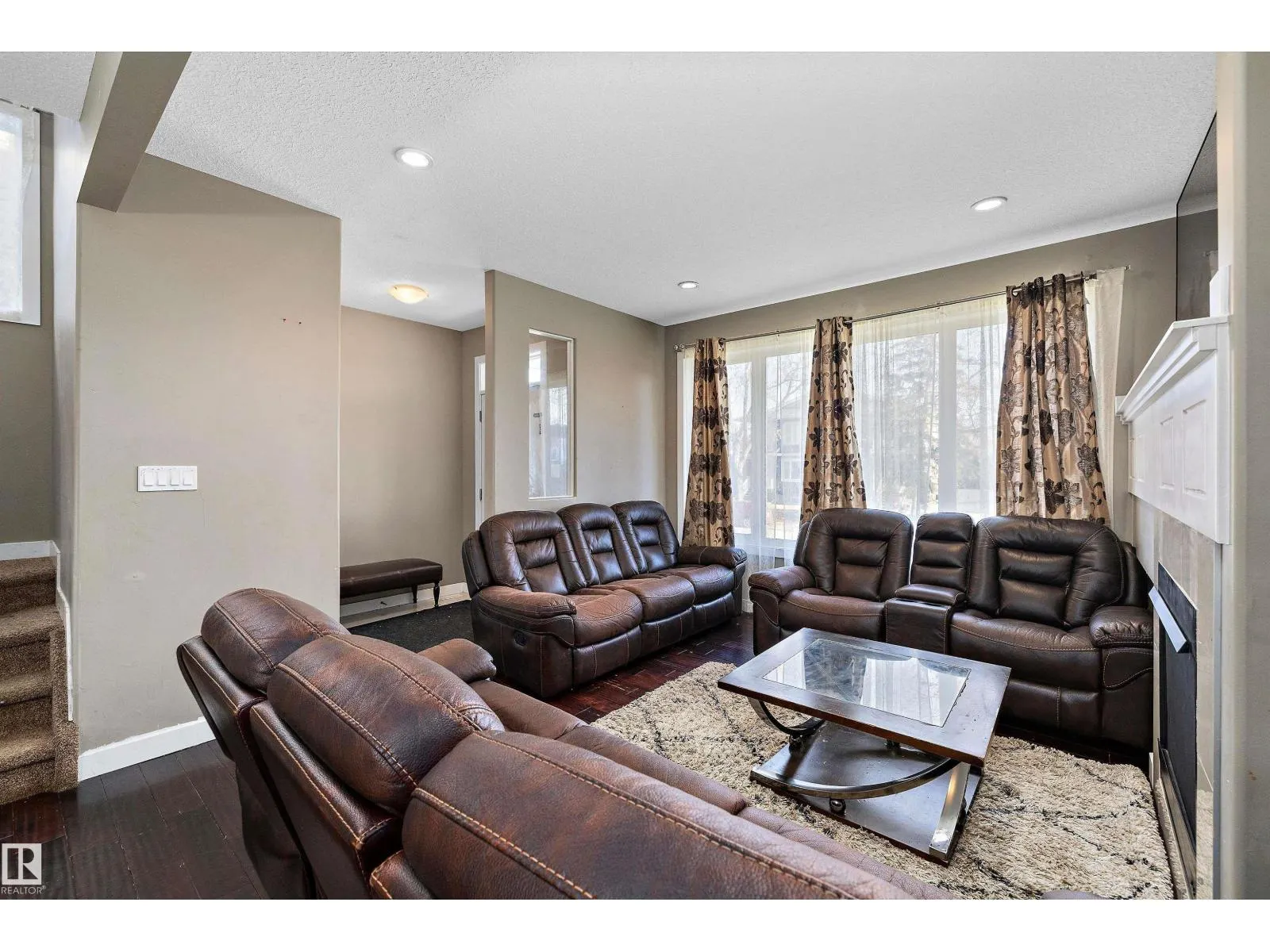 10418 155 ST NW