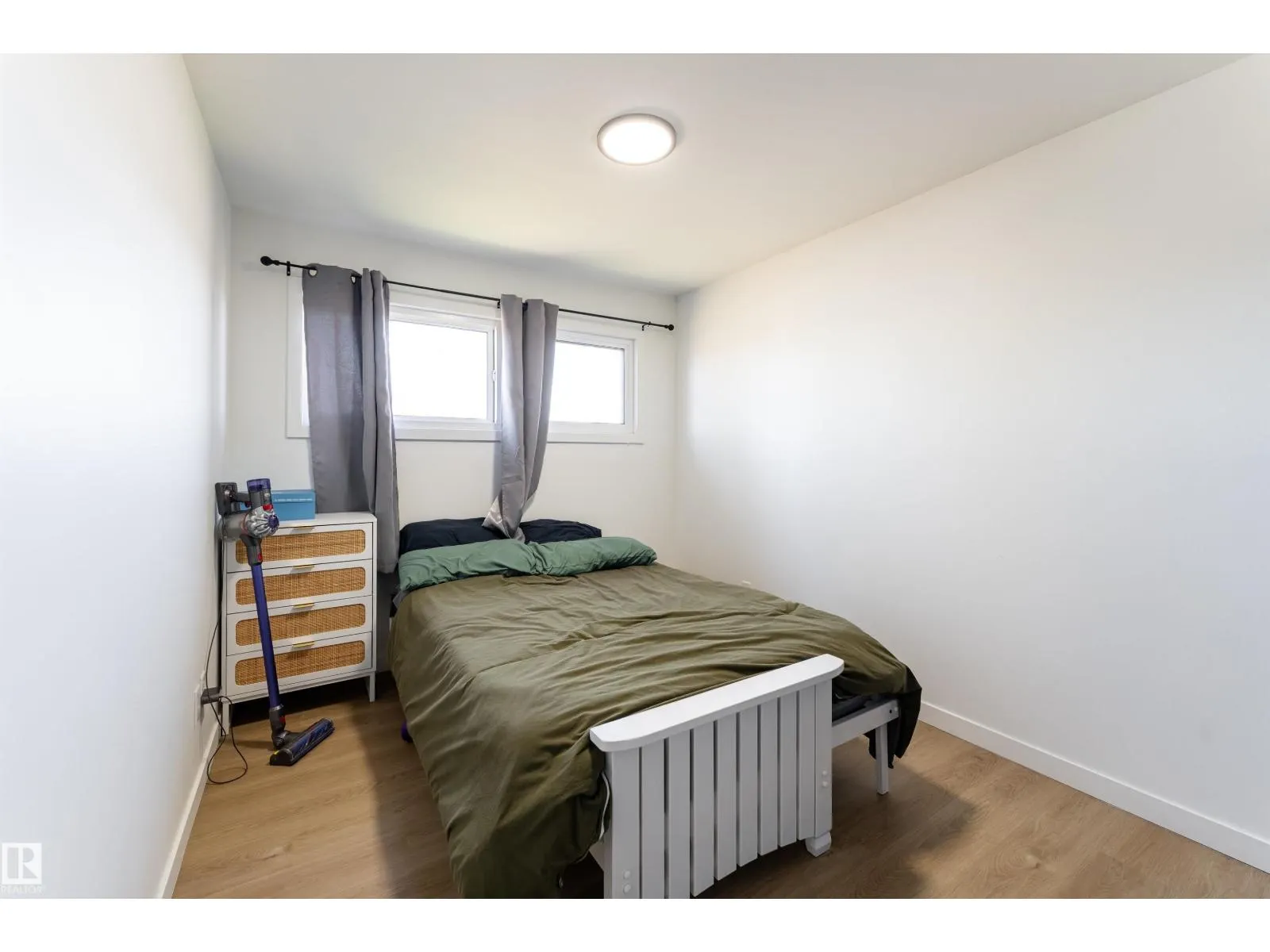 13412 135 ST NW