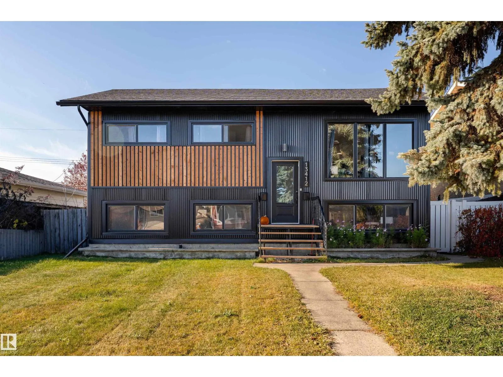 13412 135 ST NW