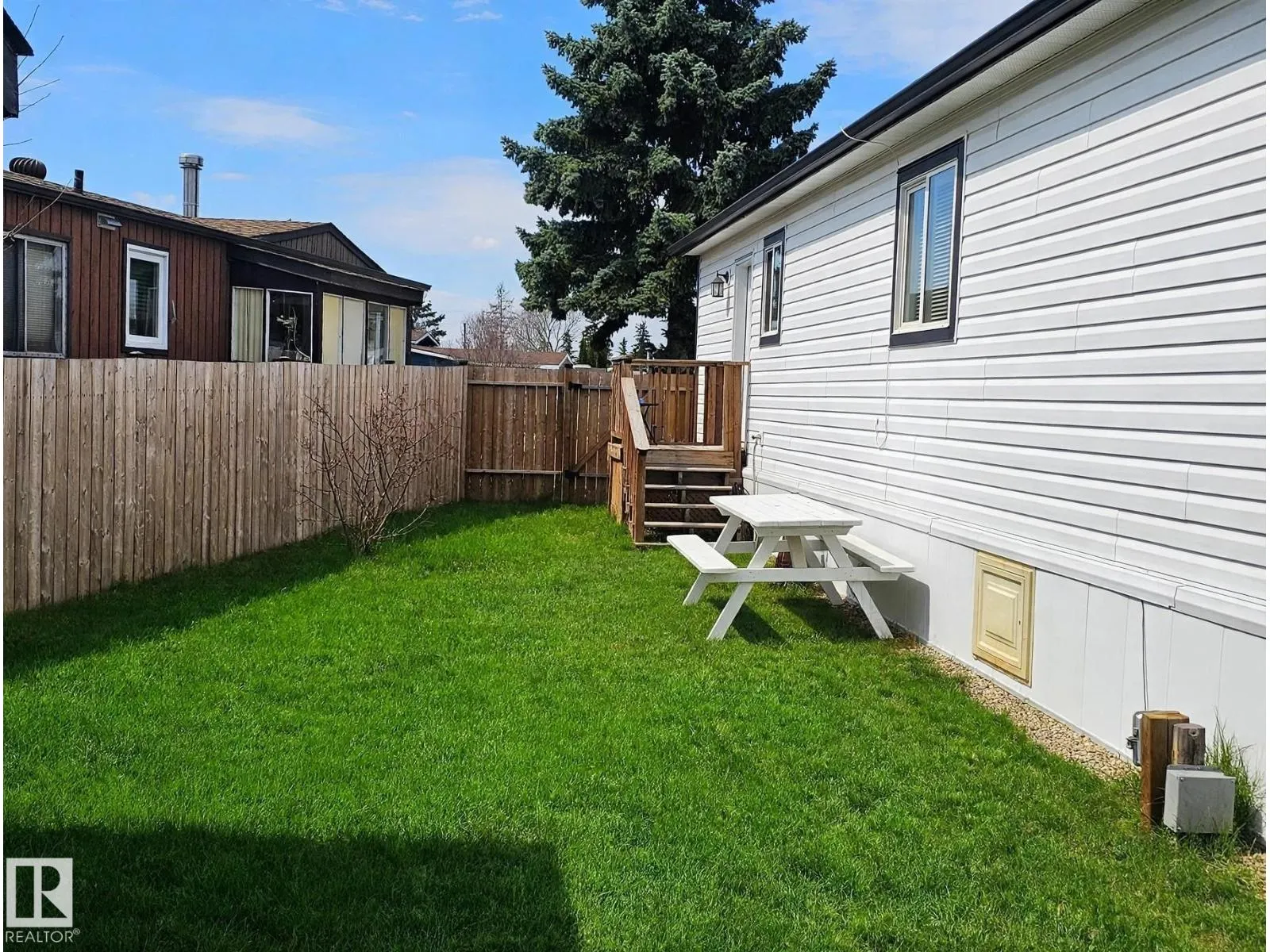#8 12604 153 AV NW NW