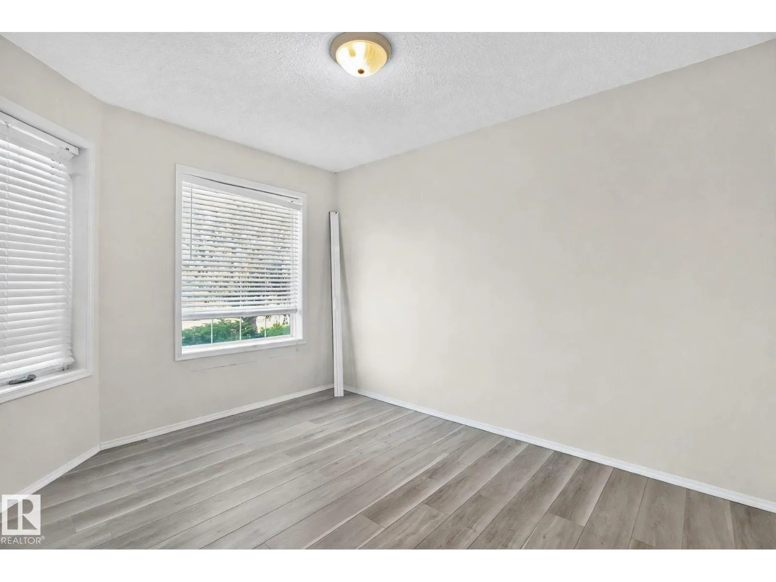 17920 99 ST NW