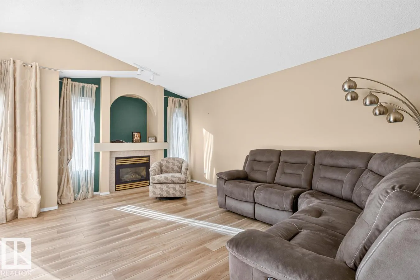 17920 99 ST NW