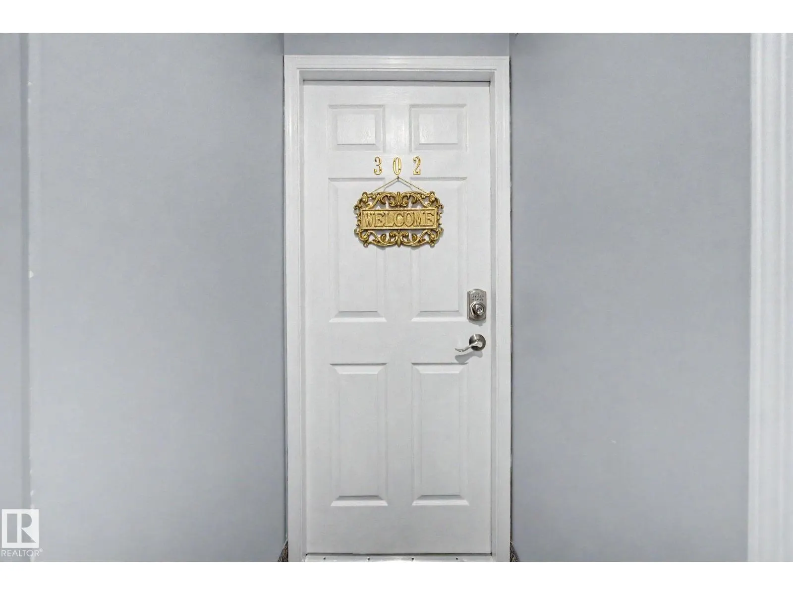 #302 224 CHURCH RD