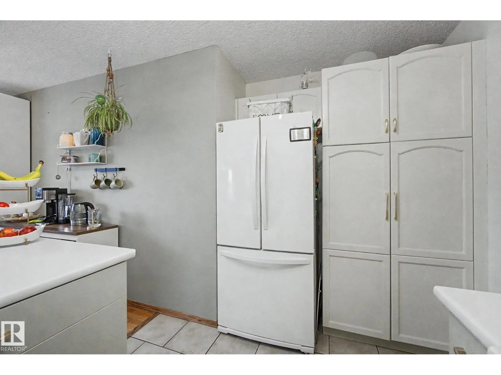 #302 224 CHURCH RD