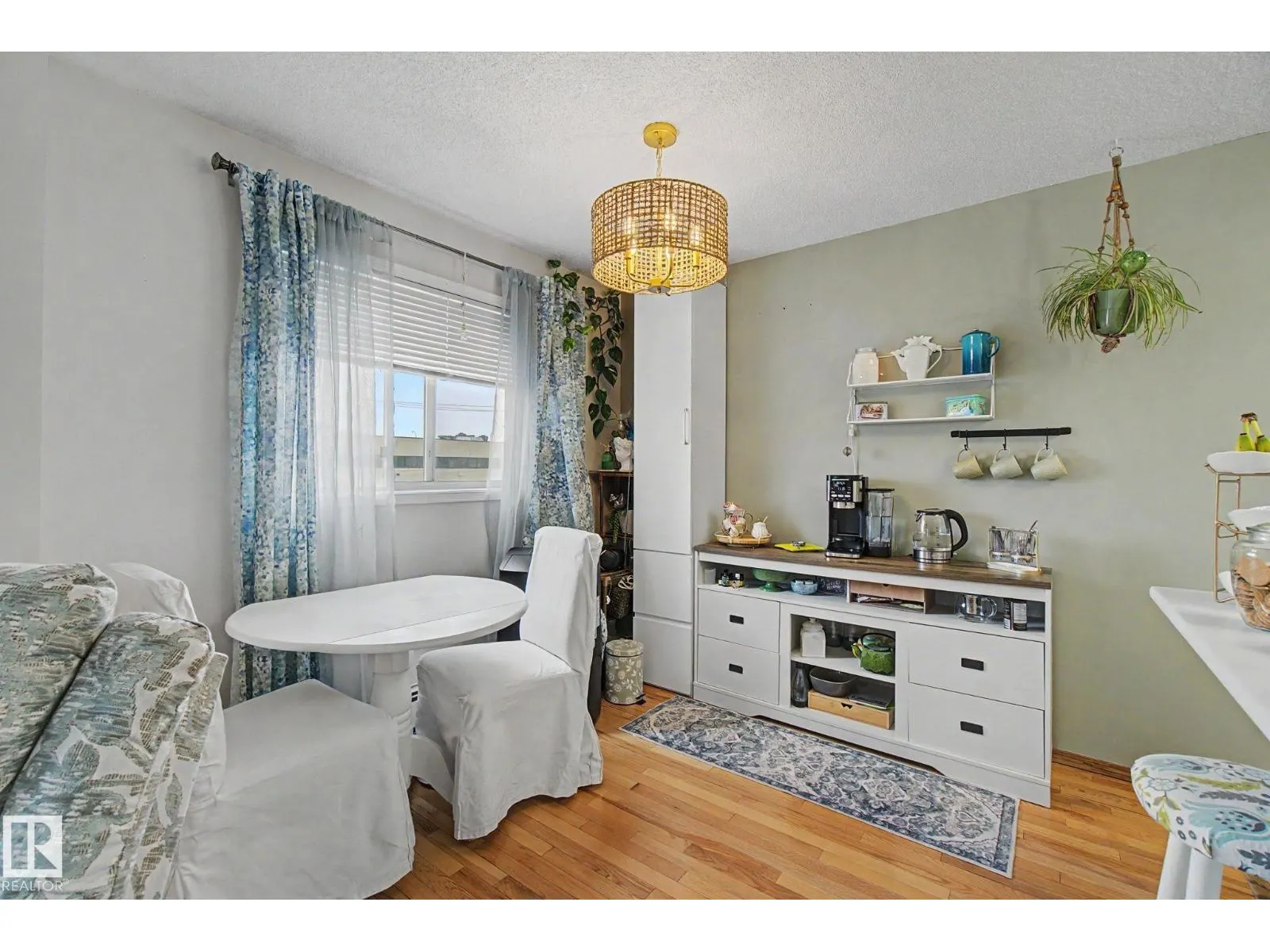 #302 224 CHURCH RD