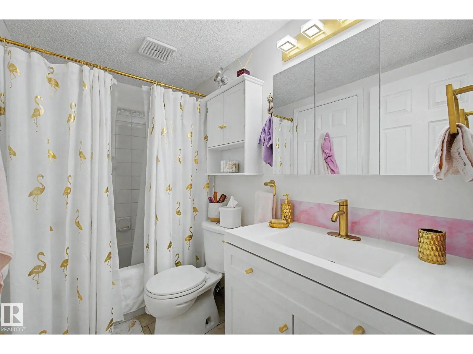 #302 224 CHURCH RD