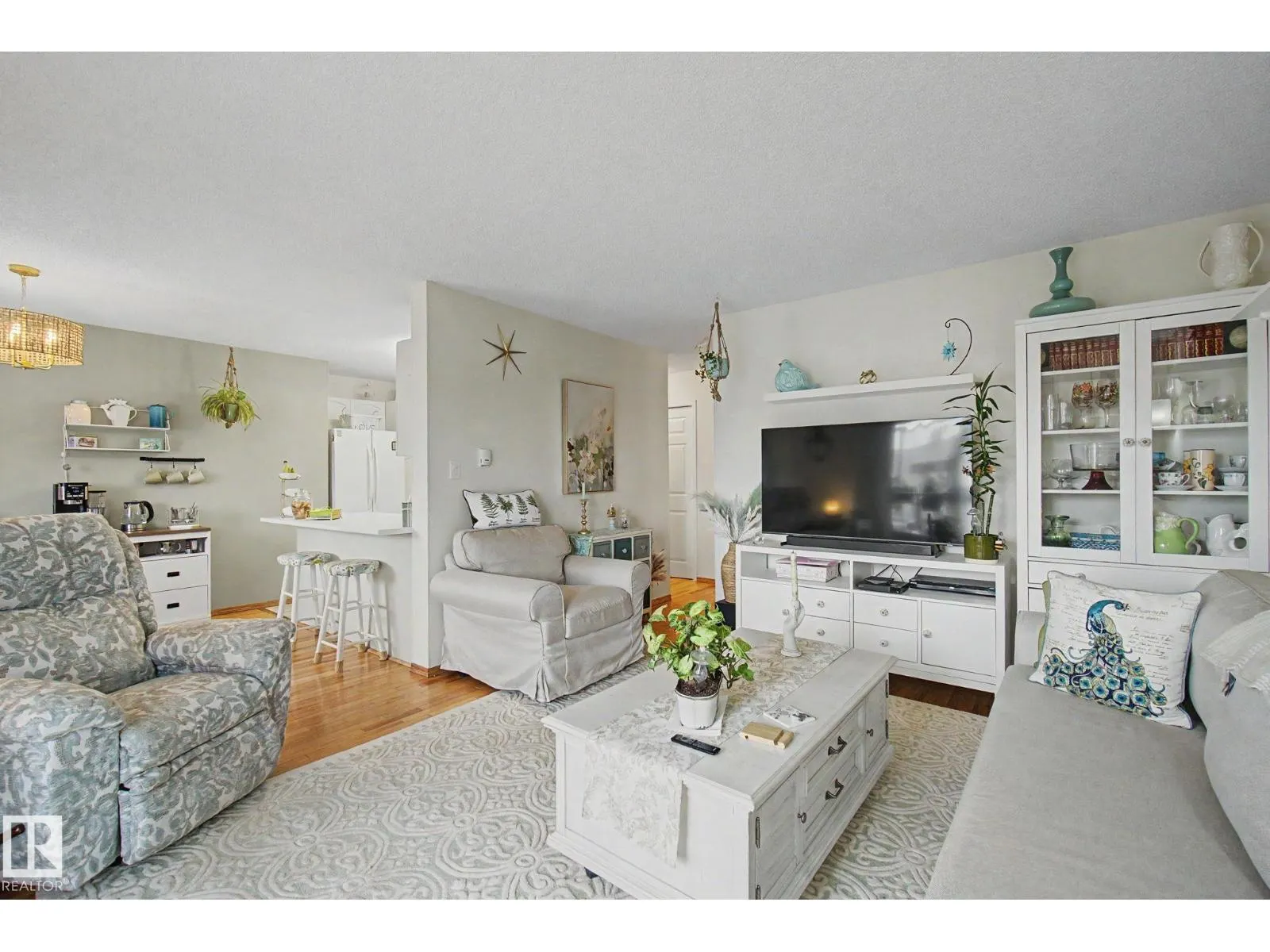 #302 224 CHURCH RD