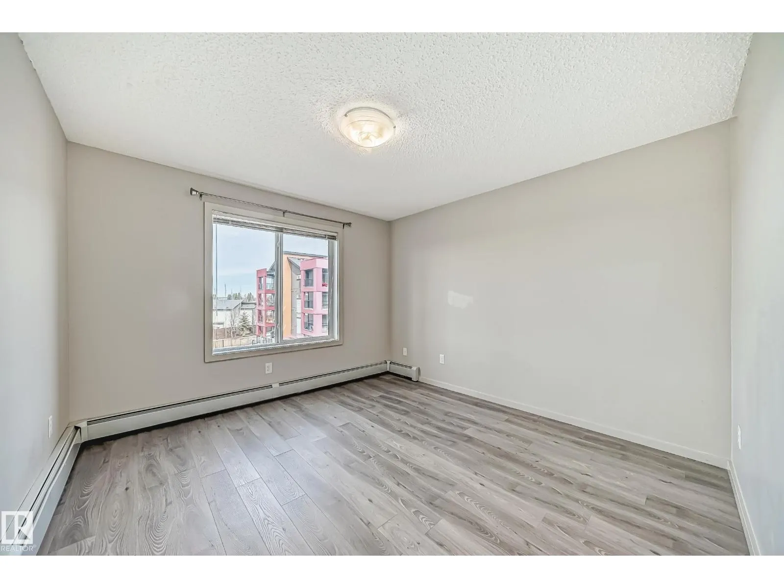 #332 344 Windermere RD NW