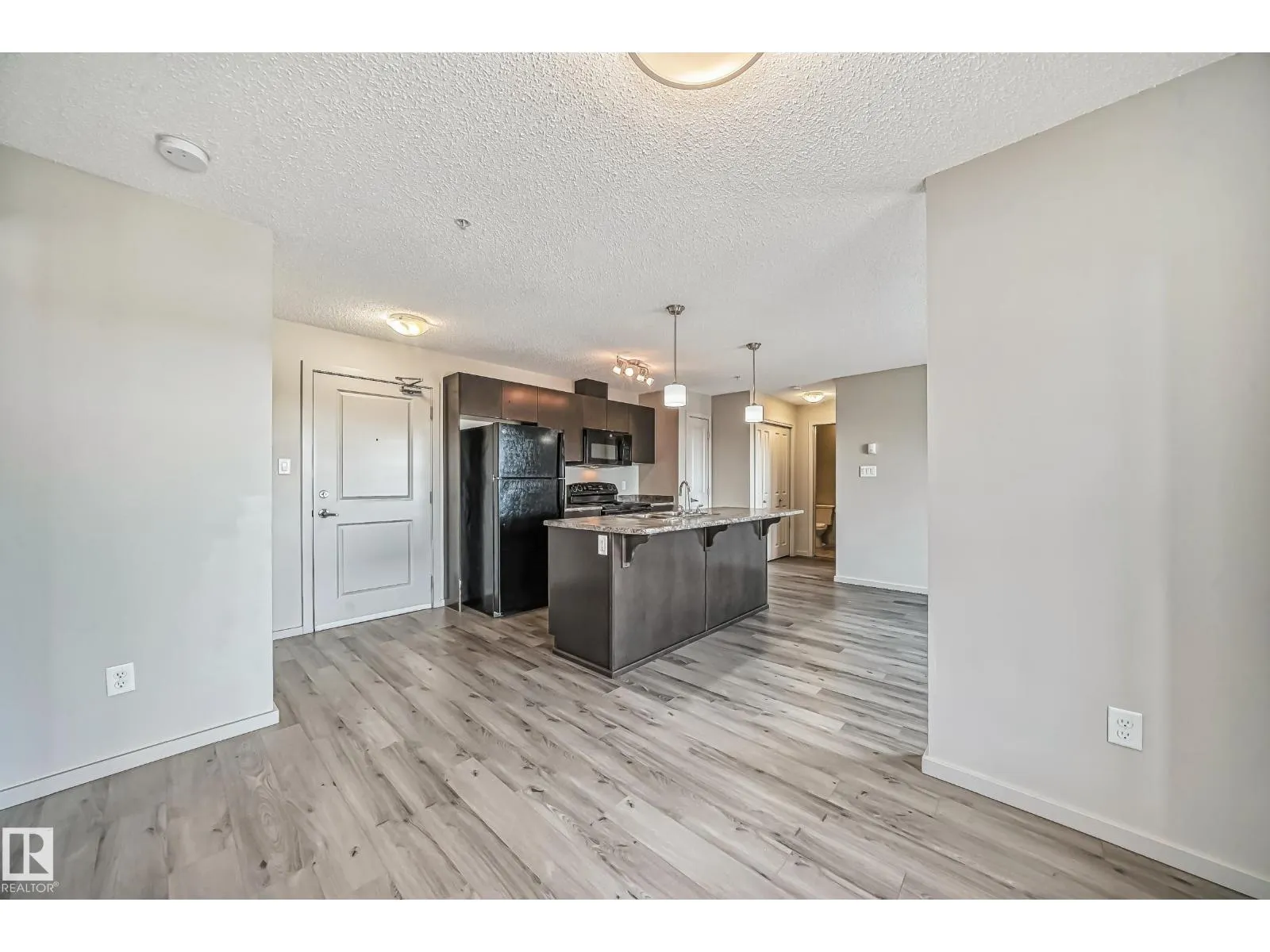 #332 344 Windermere RD NW