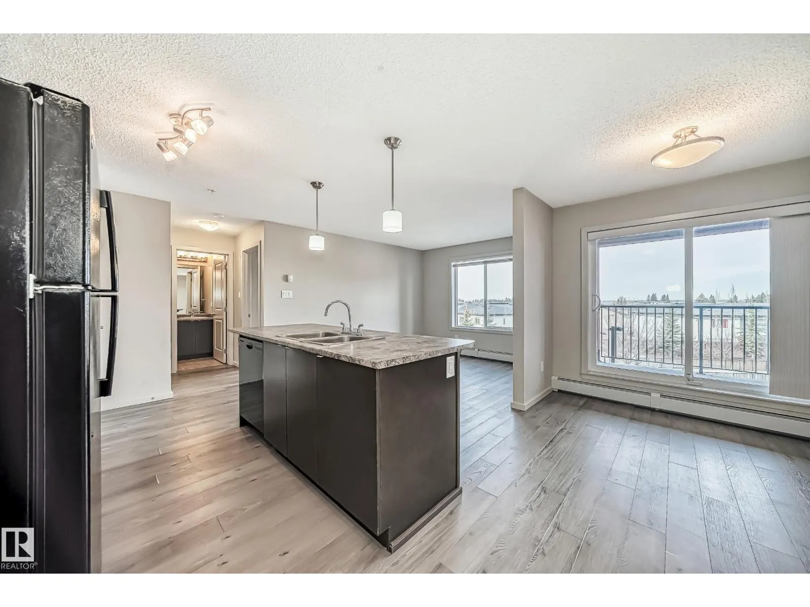 #332 344 Windermere RD NW
