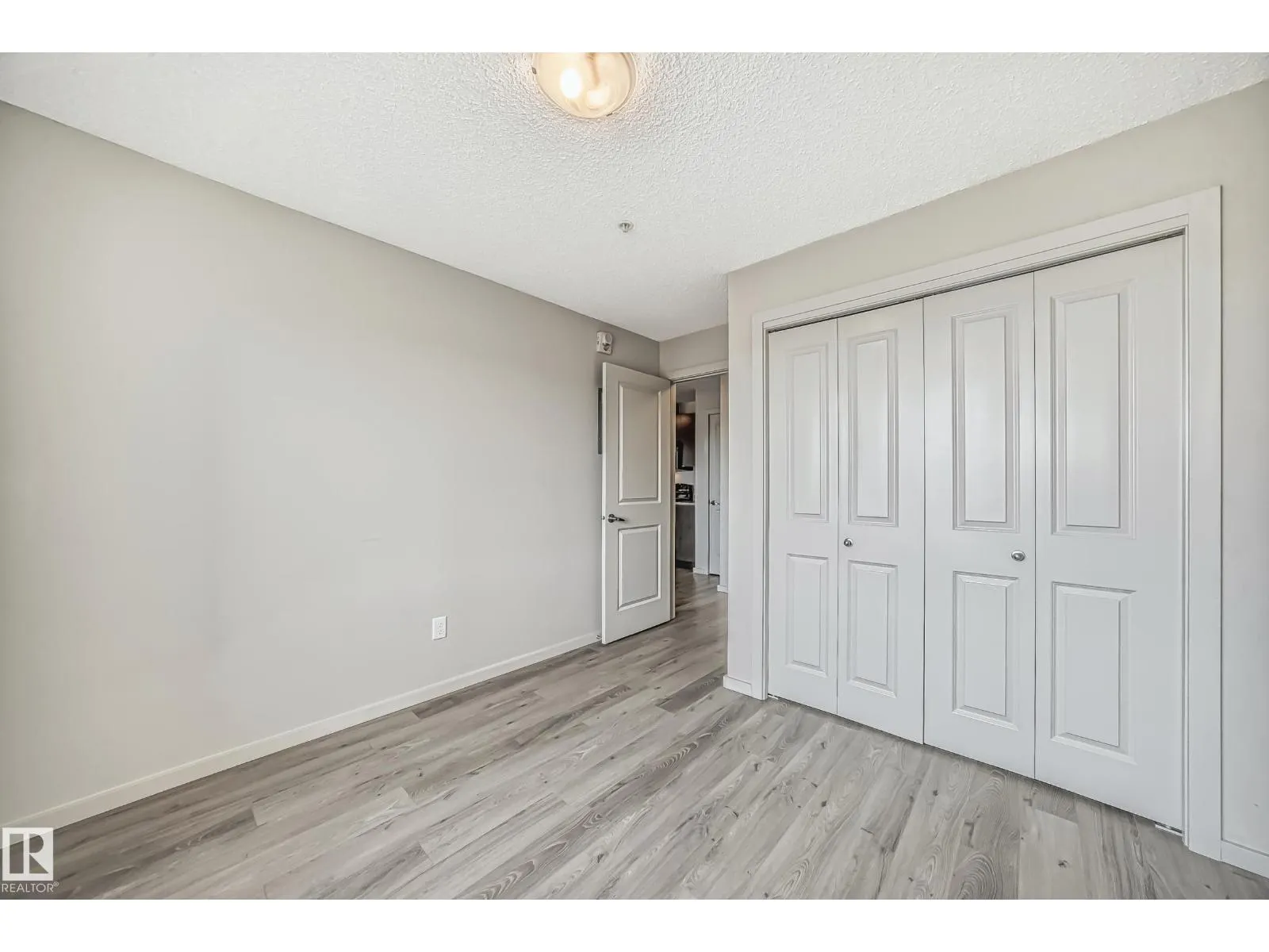 #332 344 Windermere RD NW