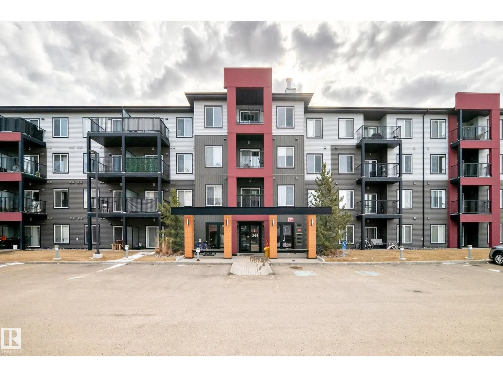 #332 344 Windermere RD NW