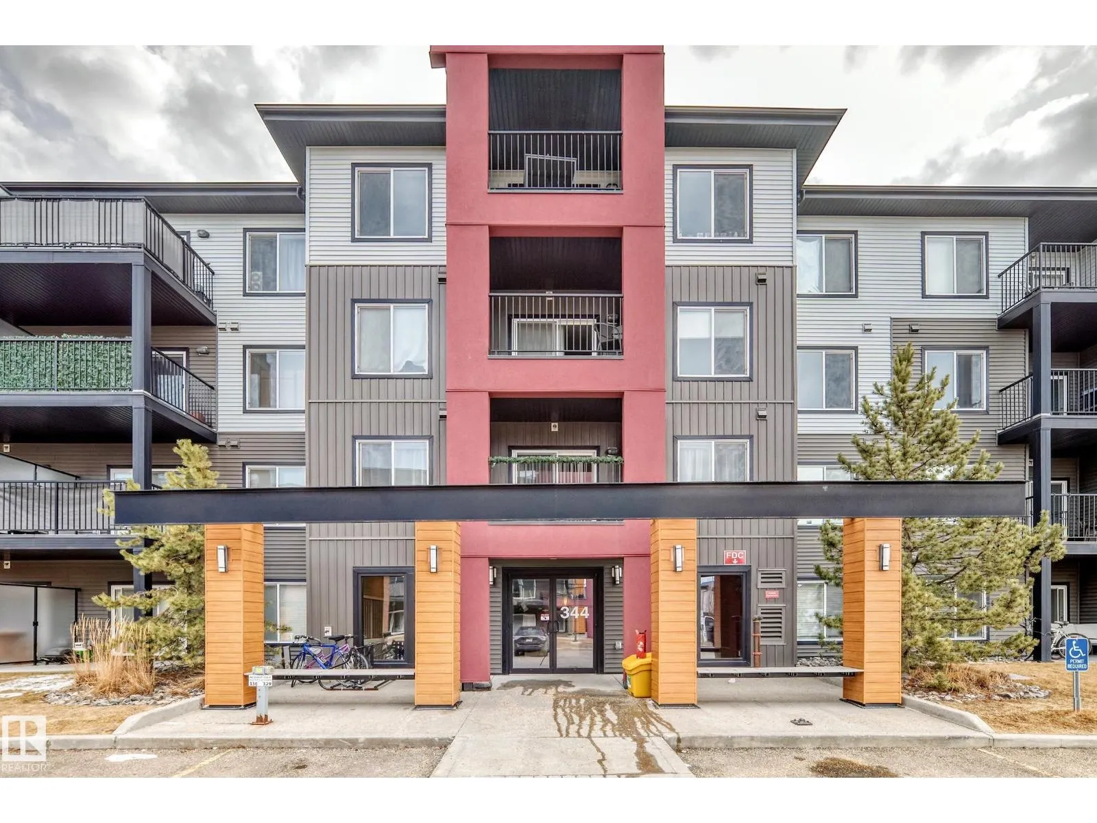 #332 344 Windermere RD NW