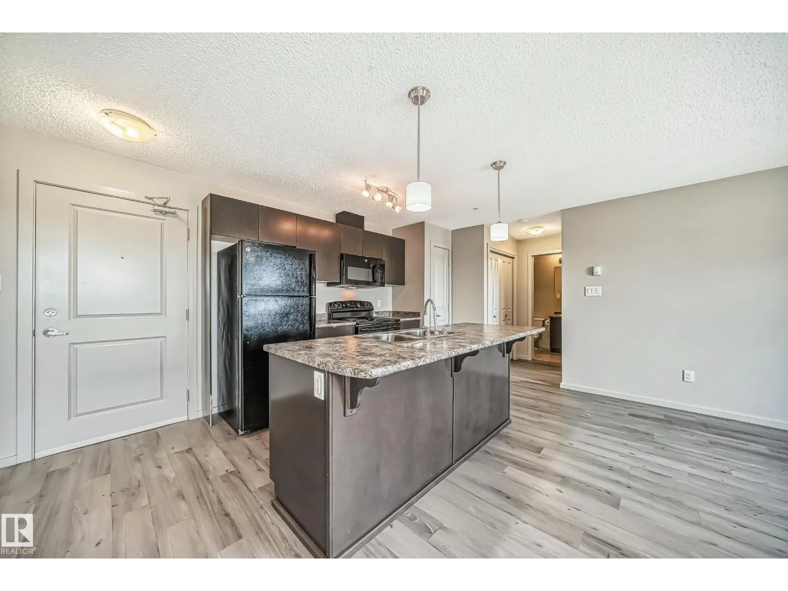 #332 344 Windermere RD NW
