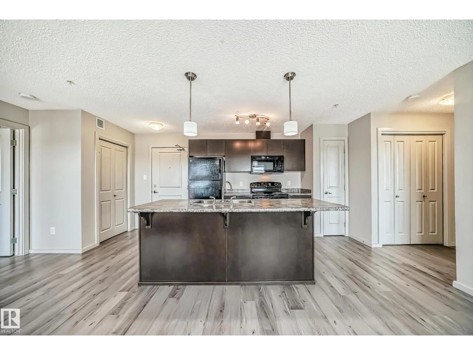 #332 344 Windermere RD NW