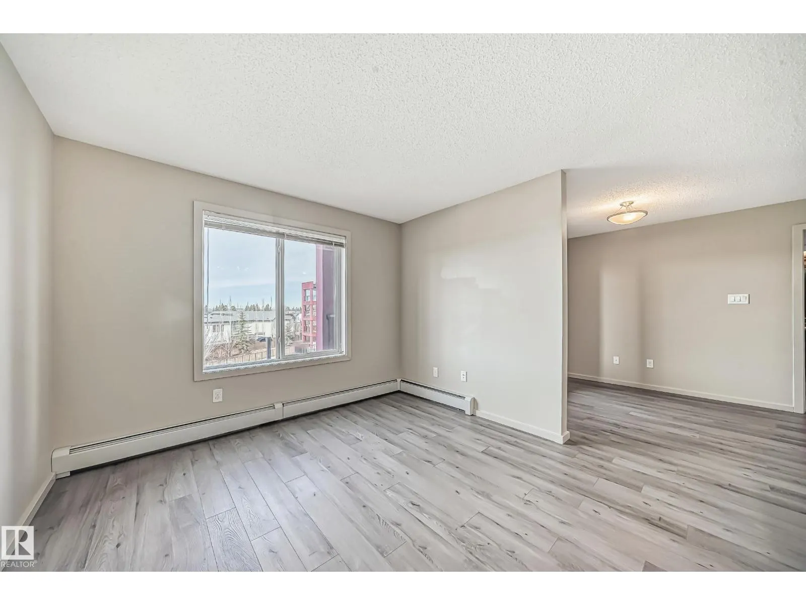 #332 344 Windermere RD NW