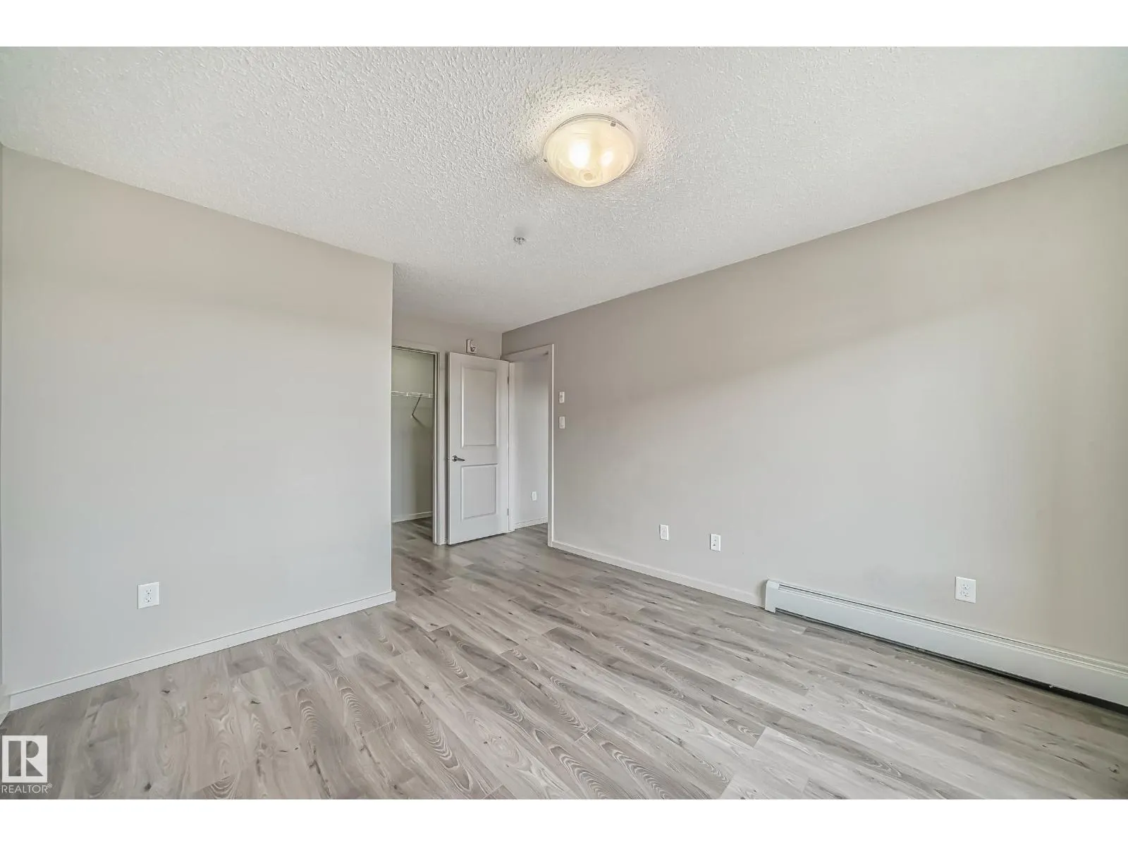 #332 344 Windermere RD NW
