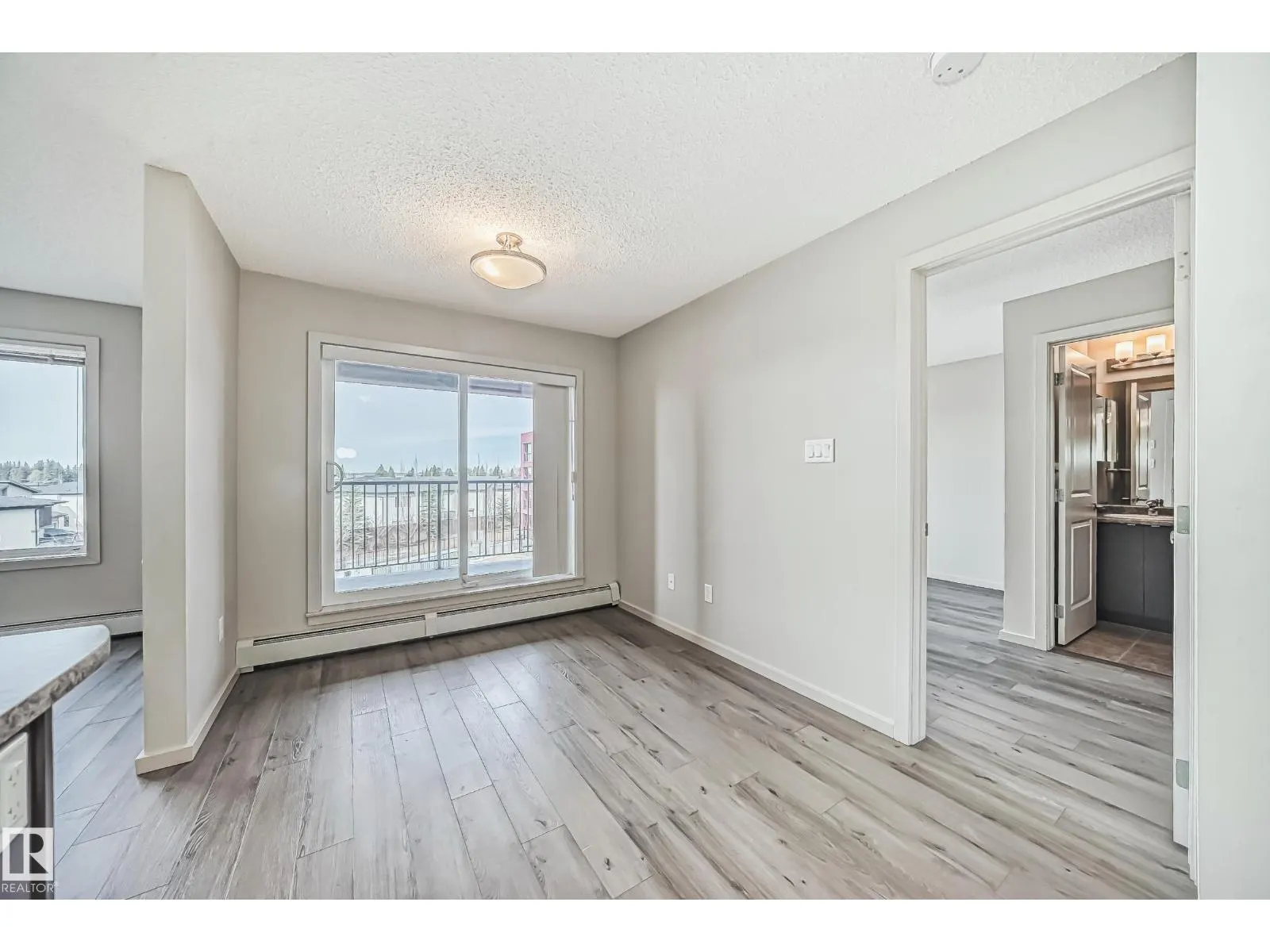 #332 344 Windermere RD NW