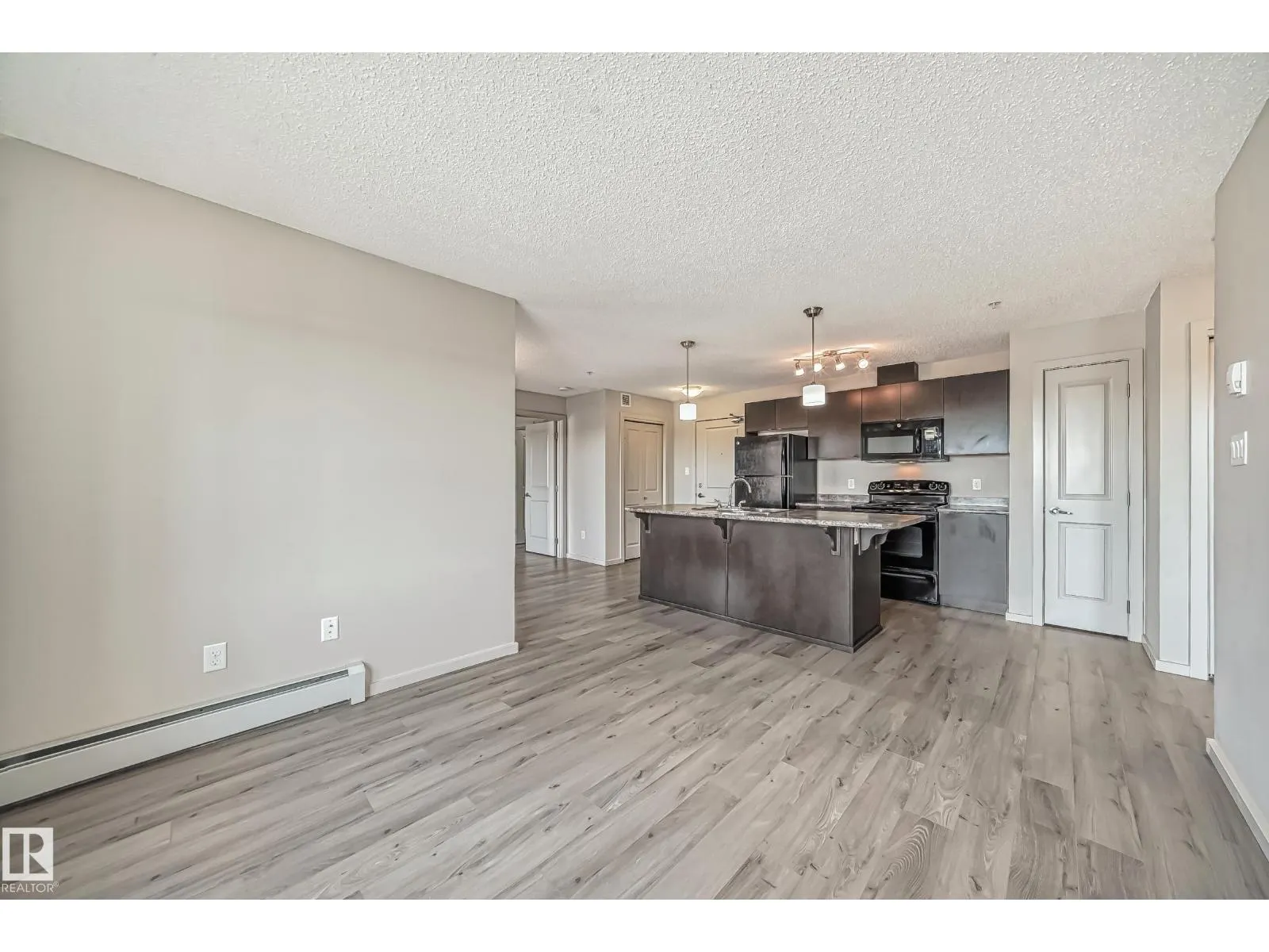 #332 344 Windermere RD NW
