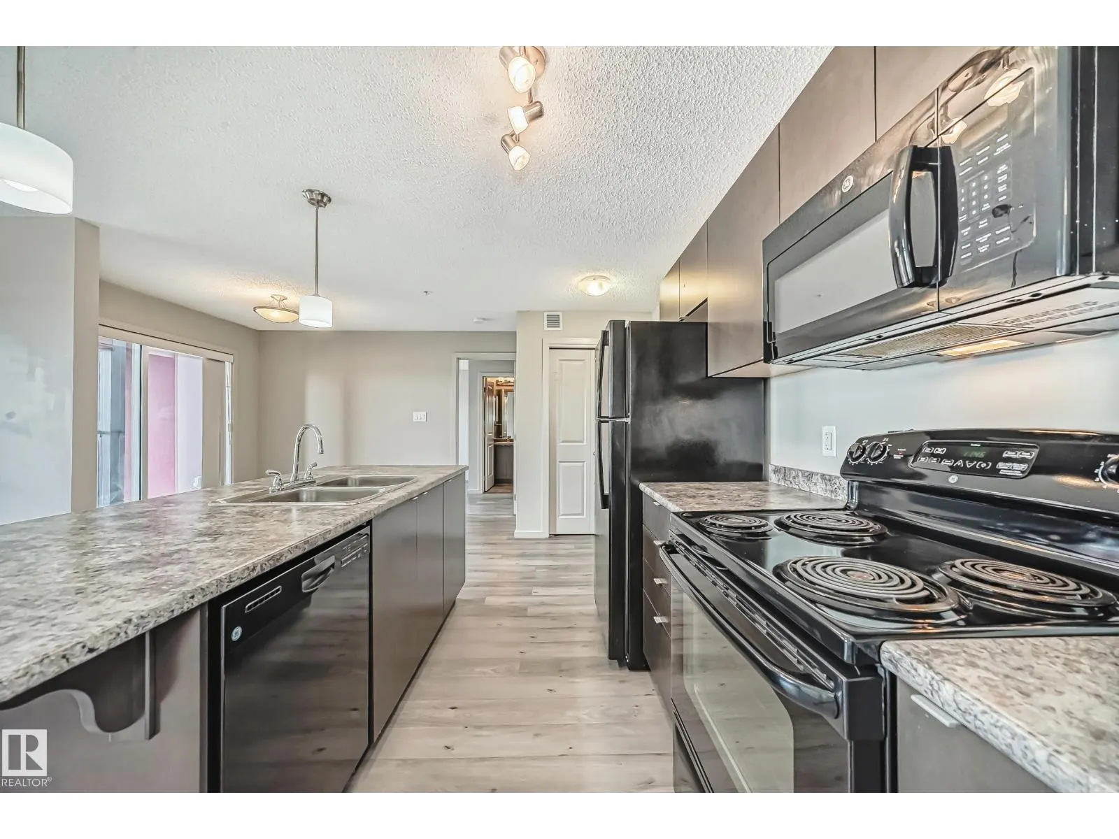 #332 344 Windermere RD NW