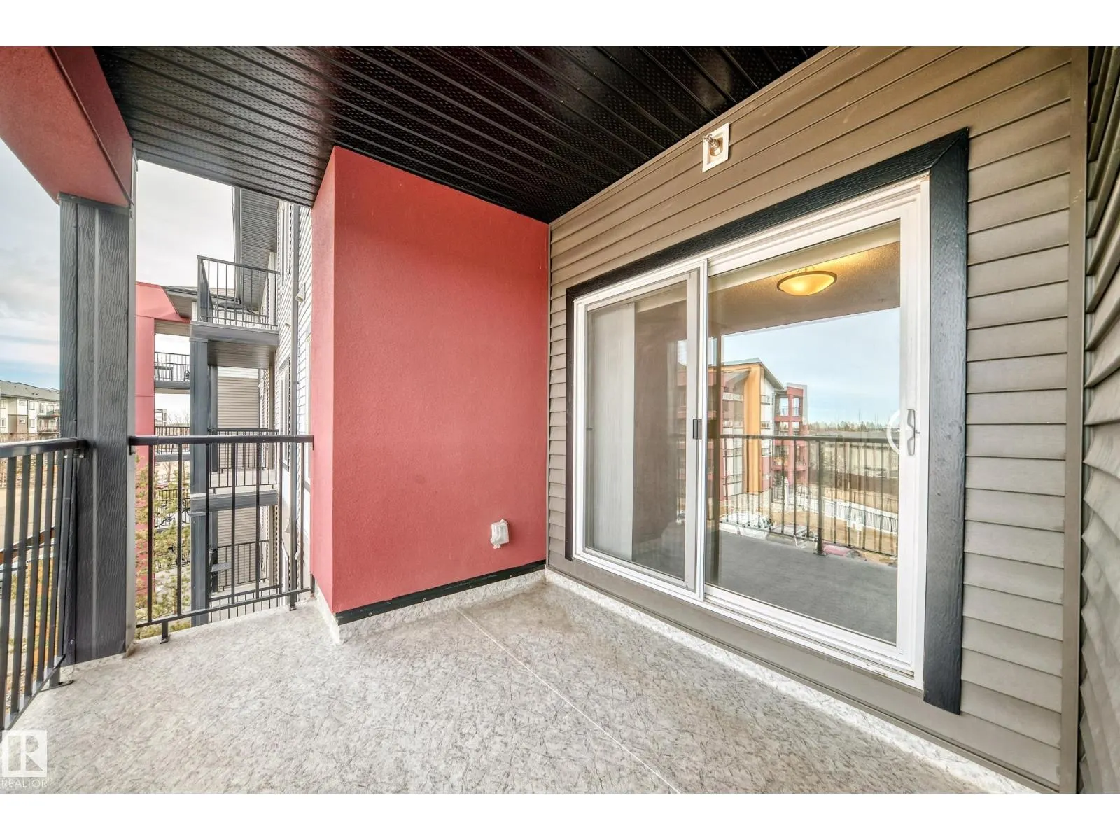 #332 344 Windermere RD NW